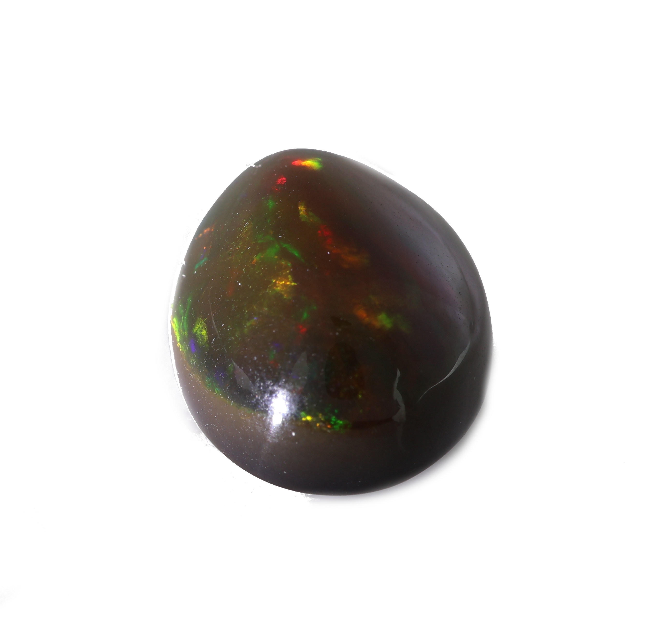 Detail d: Loser Schwarzopal, ca. 11.4 ct, ovaler Cabochon, Farbspiel in Rot, Grün und Gelb