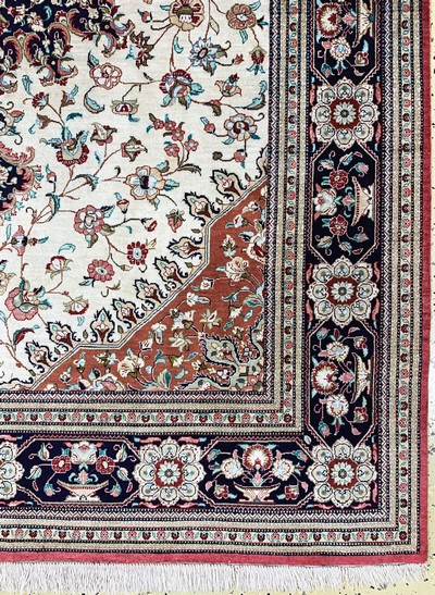 27037802a - Ghom Seide fein Persien, signiert´Banaie´, Ende 20.Jhd, reine Naturseide, ca. 200 x 135 ...