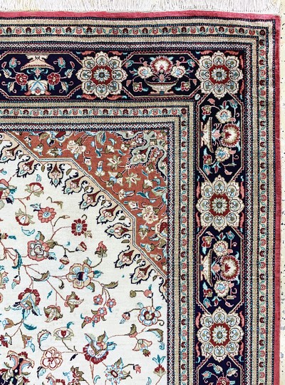 27037802e - Ghom Seide fein Persien, signiert´Banaie´, Ende 20.Jhd, reine Naturseide, ca. 200 x 135 ...