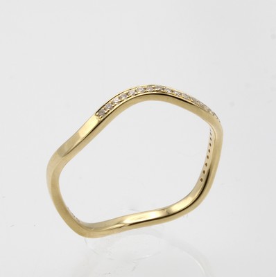 Image Ring mit Brillanten, GG 750/000, Brill. zus. ca. 0.10 ct Weiß/si, gewellte Ringschiene, ...