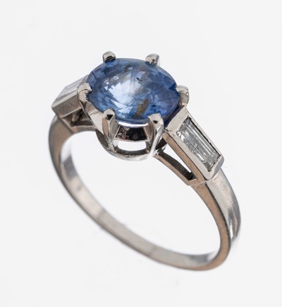 Image Platin Saphir-Diamant-Ring, Pt. gepr., ovalfacett. Saphir ca. 1.85 ct, 2 Diamant- ...