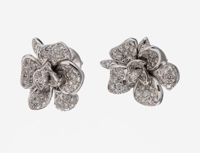 Image Paar 14 kt Gold Brillant-Ohrstecker, WG 585/000, in Form einer Blüte, Blätter l. ...