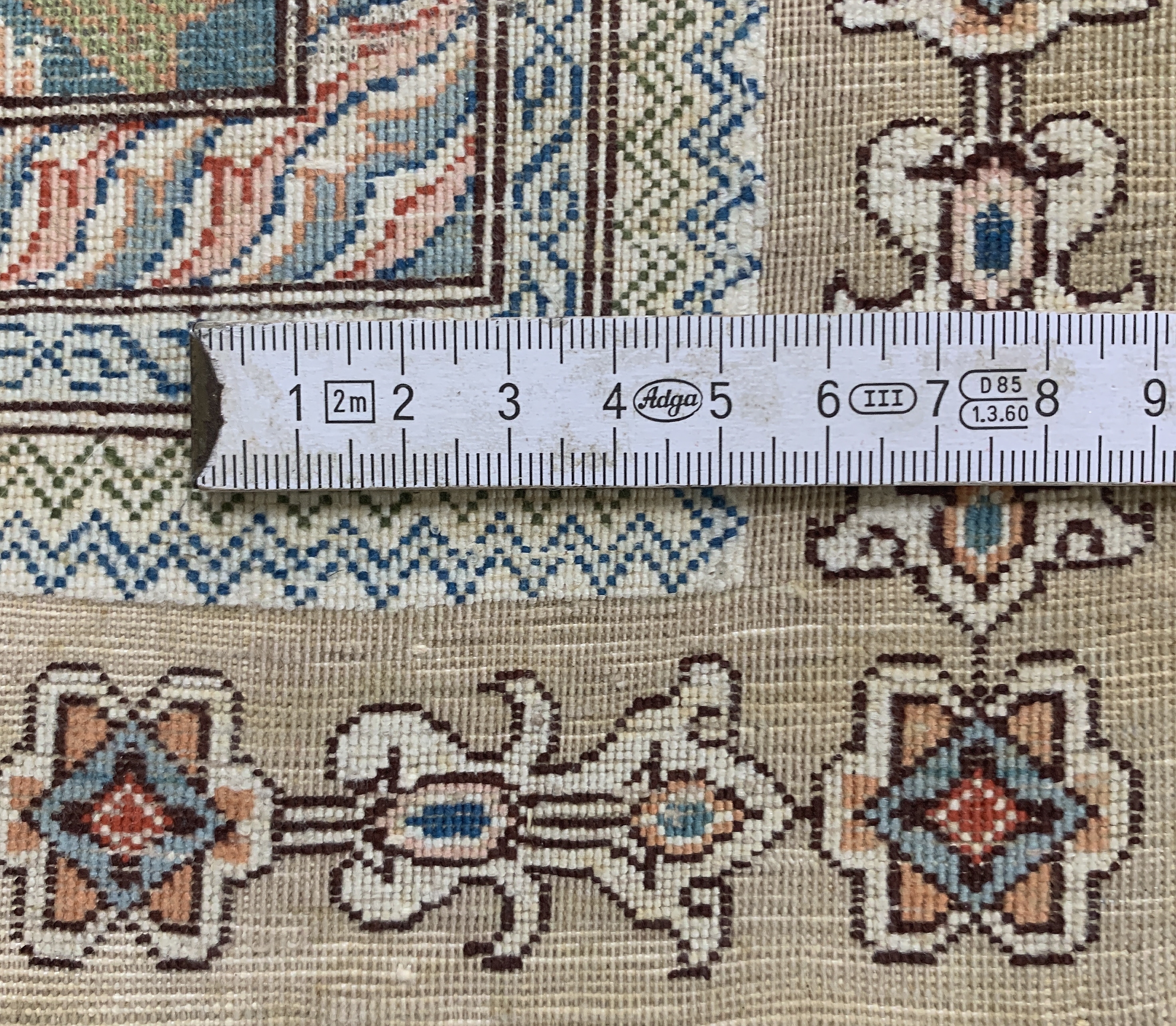Detail f: Hereke Seide fein, China, Mitte 20.Jhd, reine Naturseide, ca. 154 x 95 cm, ca. 1,0 Mio. Kn/qm, EHZ: 2