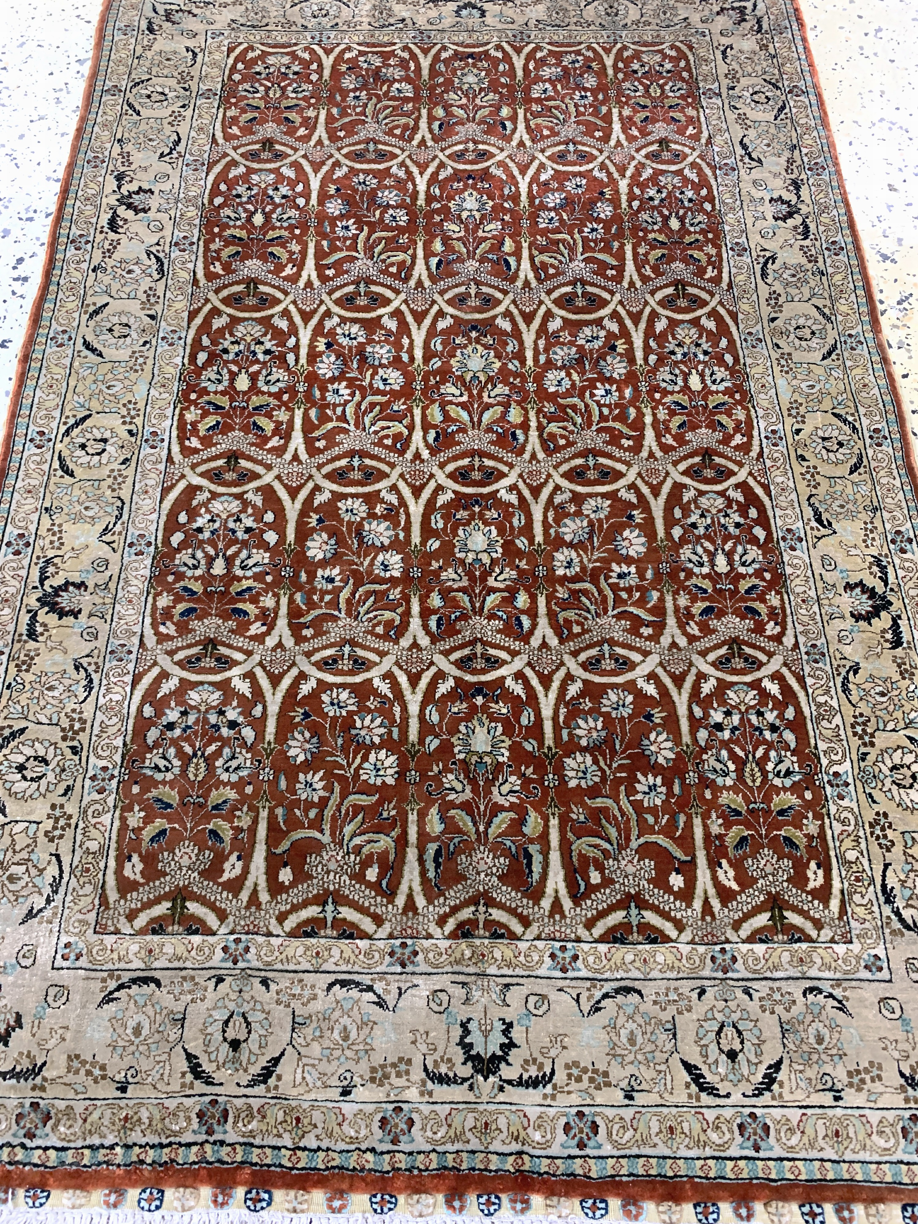 Detail c: Hereke Seide fein, China, Mitte 20.Jhd, reine Naturseide, ca. 120 x 77 cm, ca. 1,0 Mio. Kn/qm, EHZ: 2