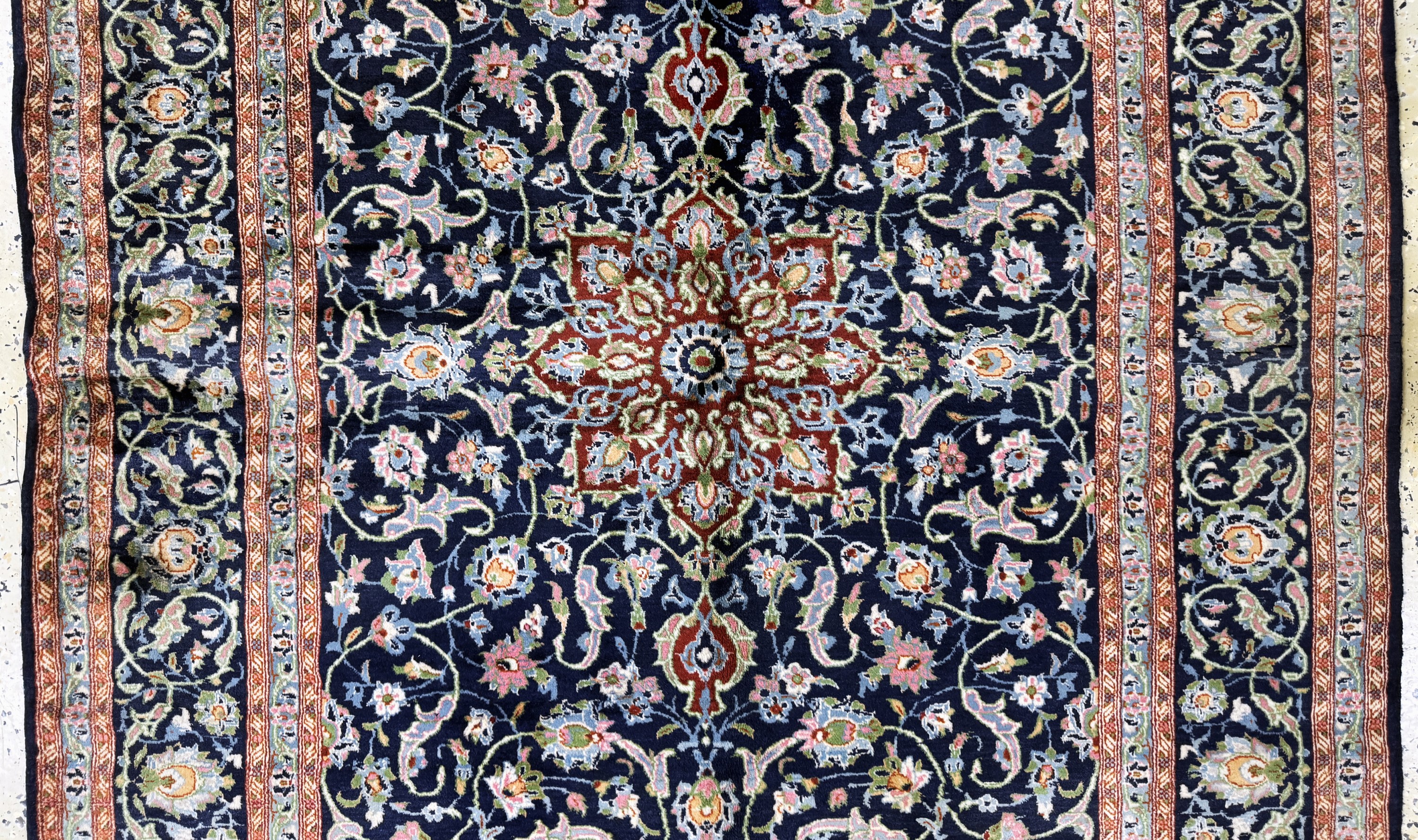 Detail b: Lahor fein, Pakistan, Ende 20.Jhd, Korkwolle, ca. 215 x 141 cm, EHZ: 2