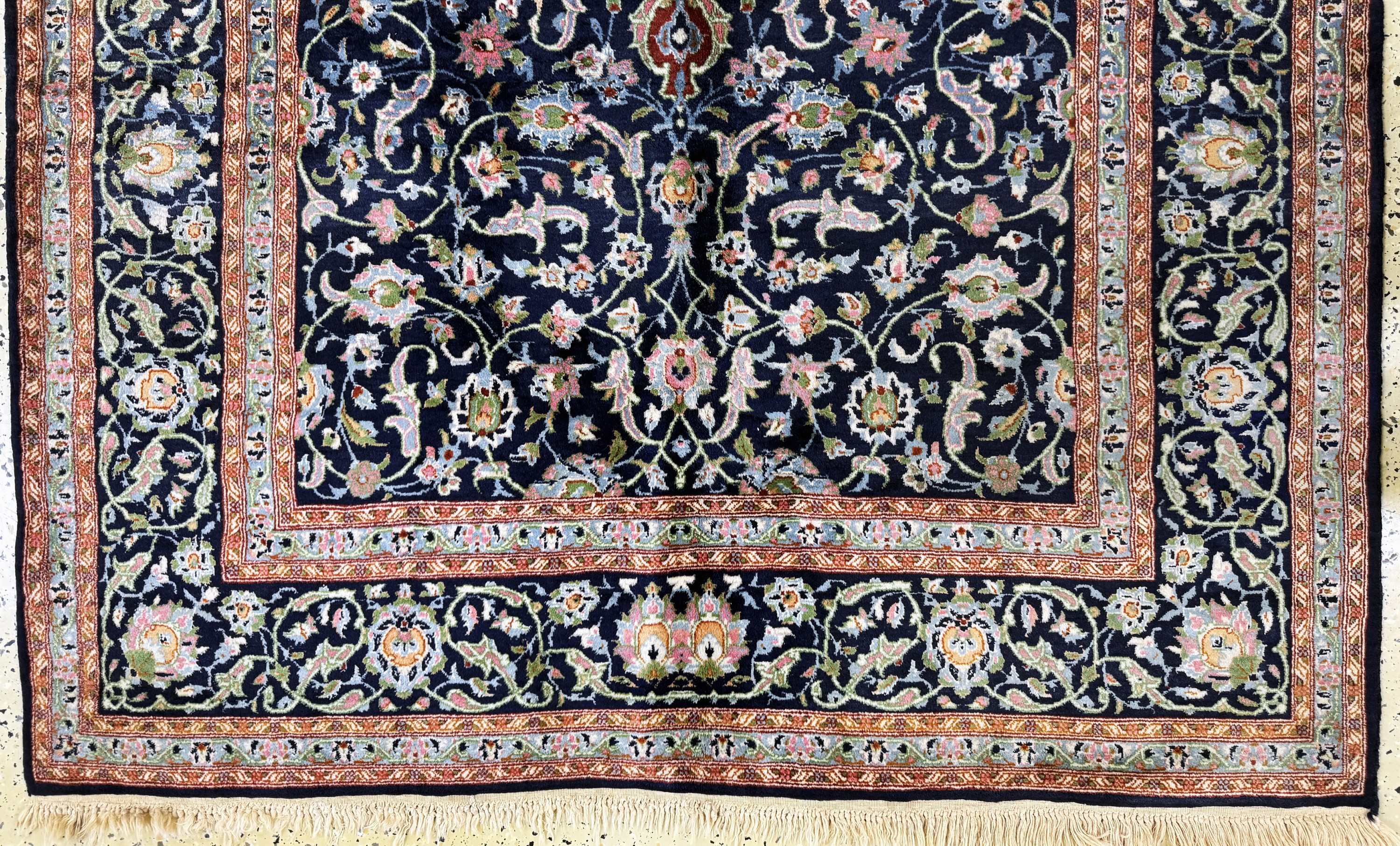 Detail c: Lahor fein, Pakistan, Ende 20.Jhd, Korkwolle, ca. 215 x 141 cm, EHZ: 2