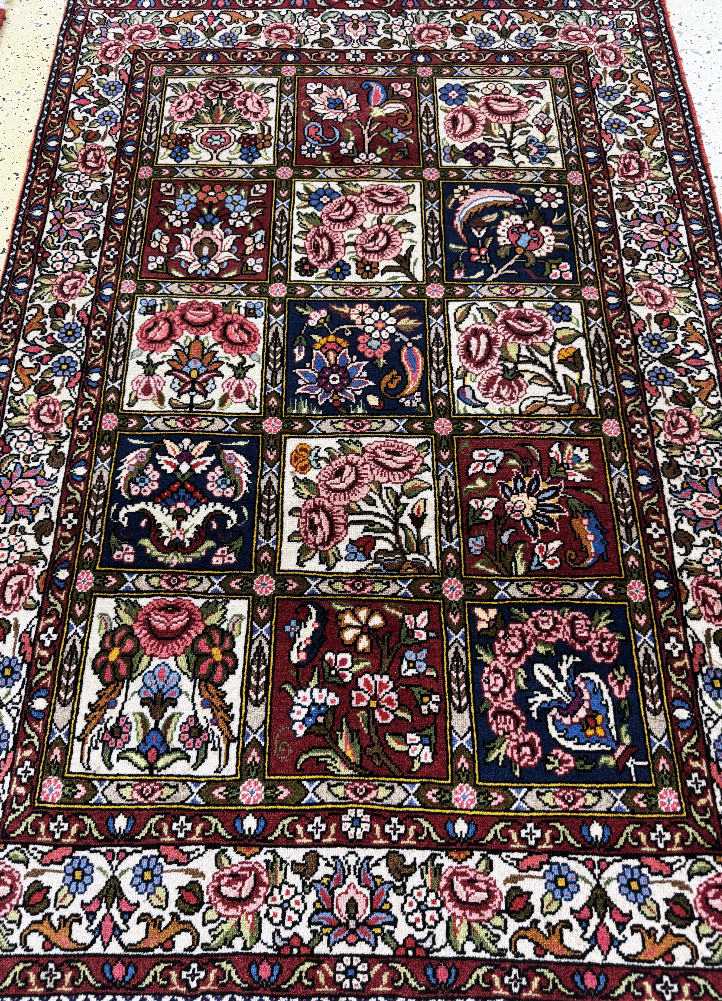 Detail c: 2 Lots Bachtiar & Mud fein, Persien, Ende 20.Jhd, Wolle auf Baumwolle, ca. 153 x 105 cm,EHZ: 2