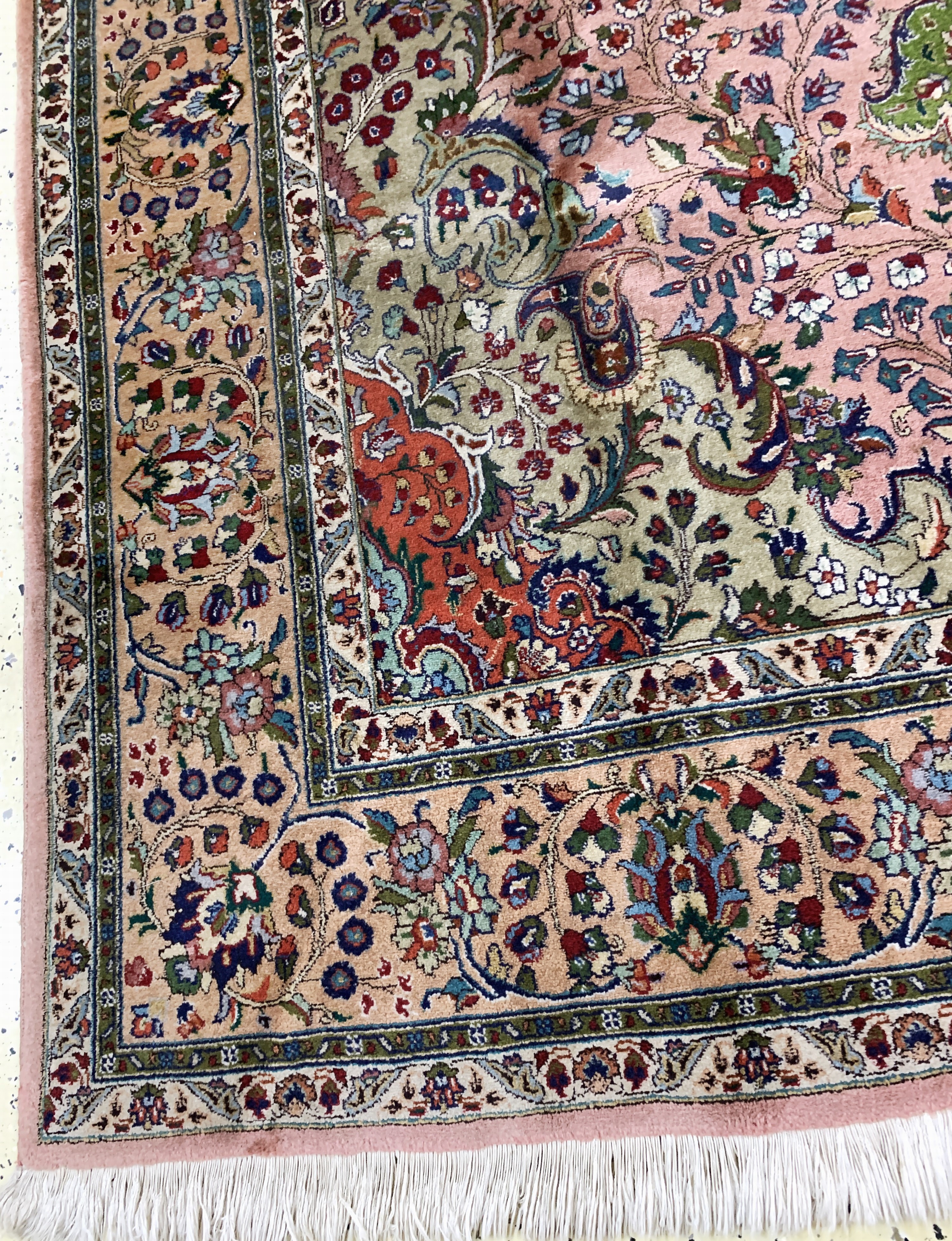 Detail c: Täbriz fein(40 Raj), Persien, Mitte 20.Jhd,Korkwolle auf Baumwolle, ca. 304 x 191 cm, Reinigungsbedürftig, EHZ: 2