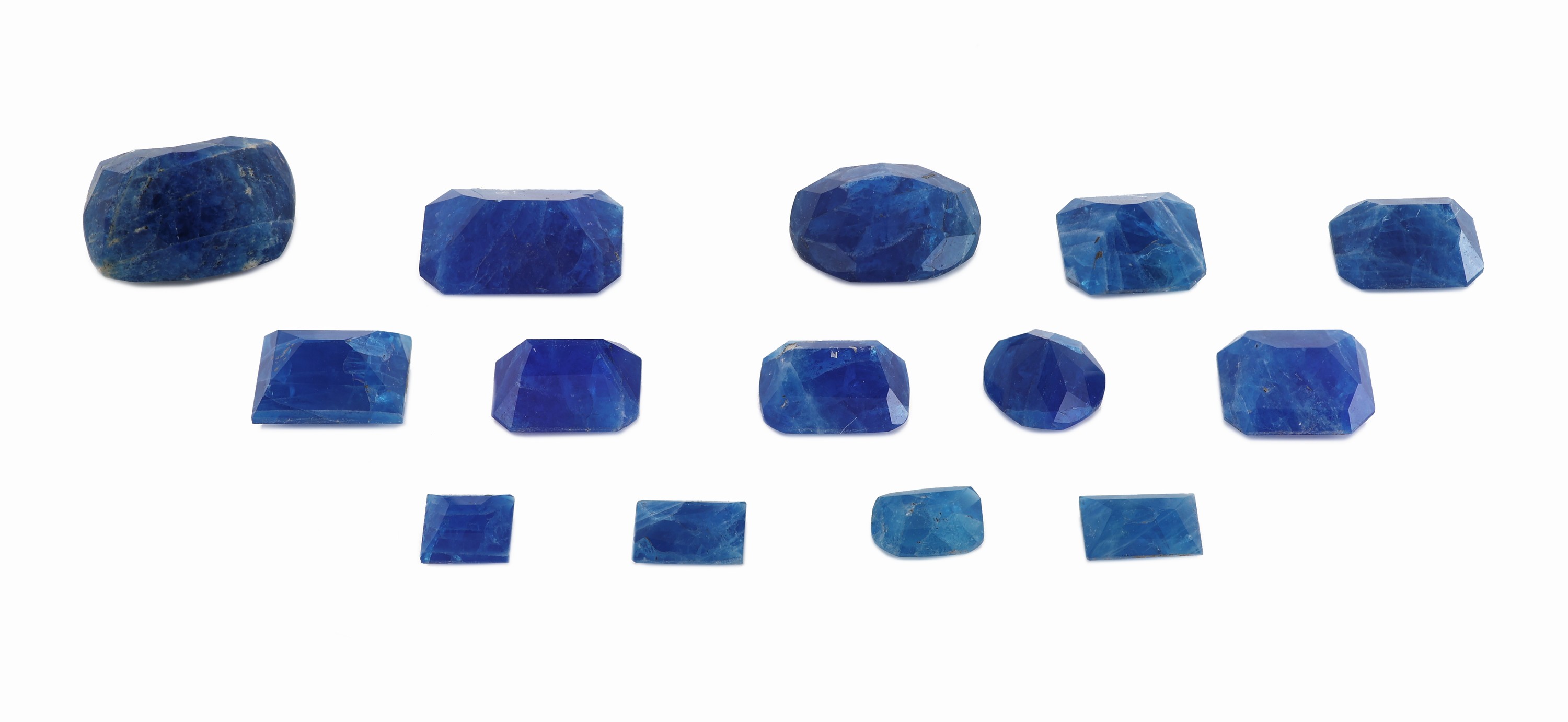 Detail a: Lot 14 lose Hauyne, zus. ca. 8.83 ct, versch. Formen, Größen und Farbnuancen