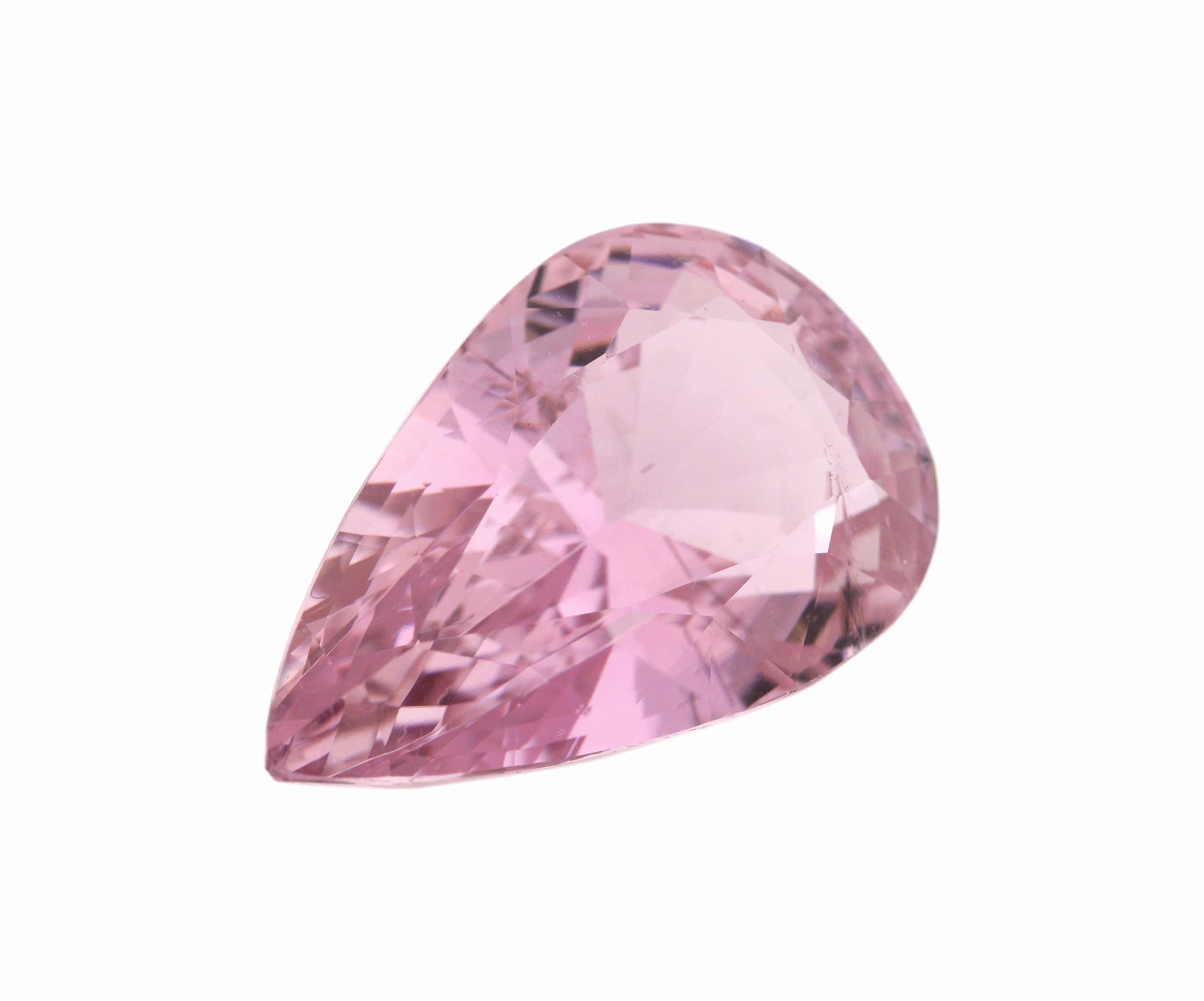 Detail a: Loser Kunzit, ca. 70.45 ct, facett. Tropfen, schöne intensive Farbe, 32.50 x 20.50 x 17.00 mm, mit nat. Einschlüssen