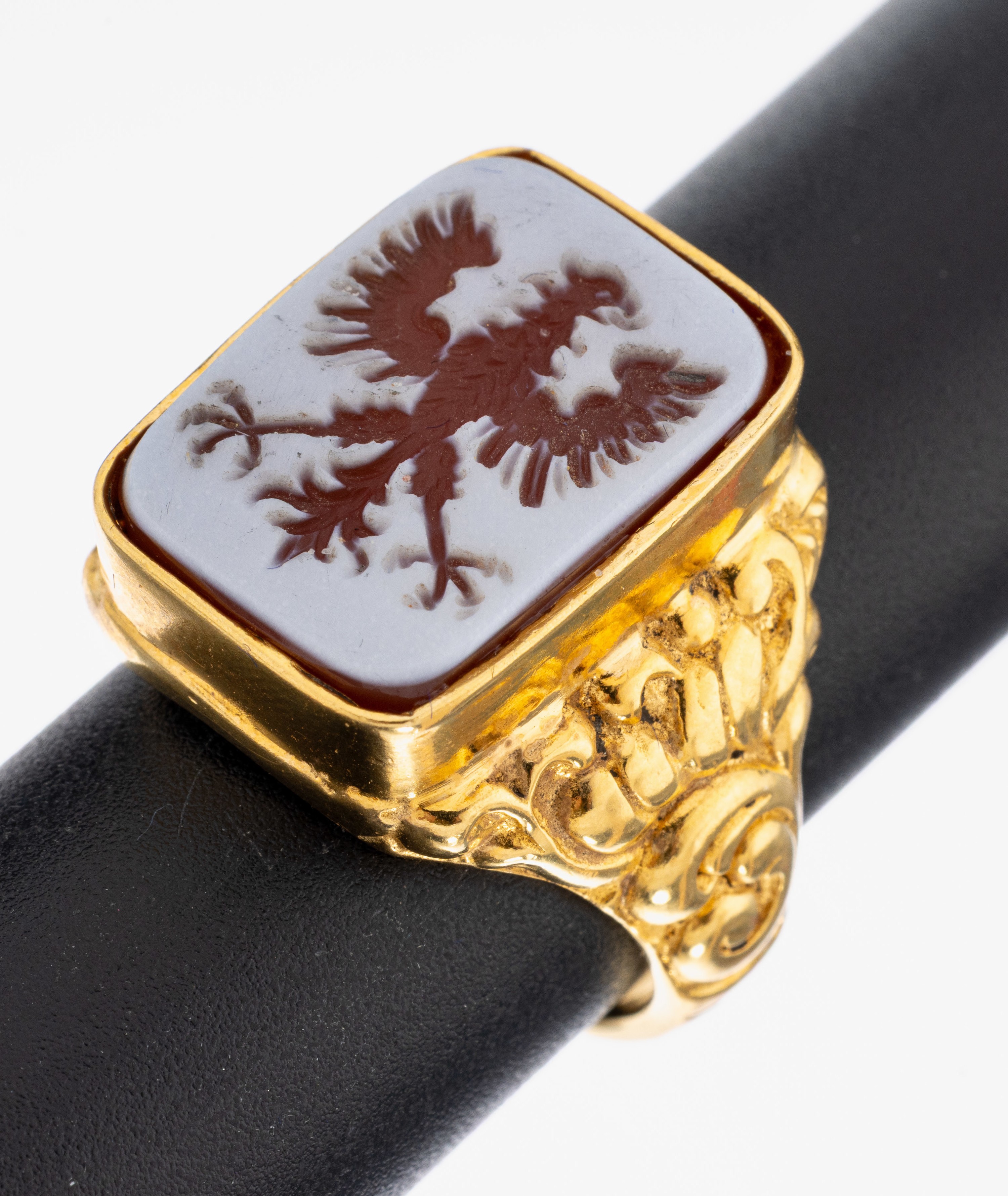 Image 27037987 - Siegelring mit Lagenachat, Silber vergoldetDarstellung ´Reichsadler´, Ringschultern ...