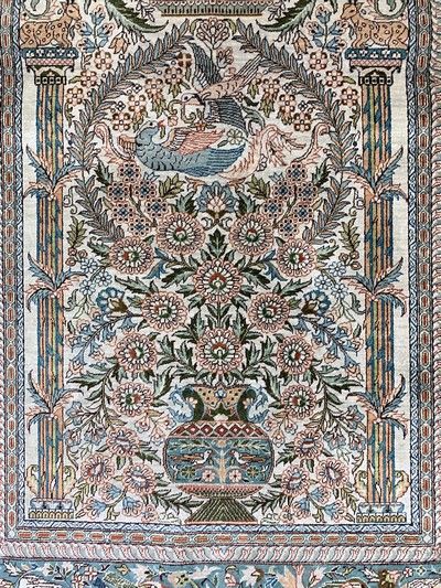 27037912d - Hereke Seide fein, China, Mitte 20.Jhd, reine Naturseide, ca. 154 x 95 cm, ca. 1,0 Mio. ...