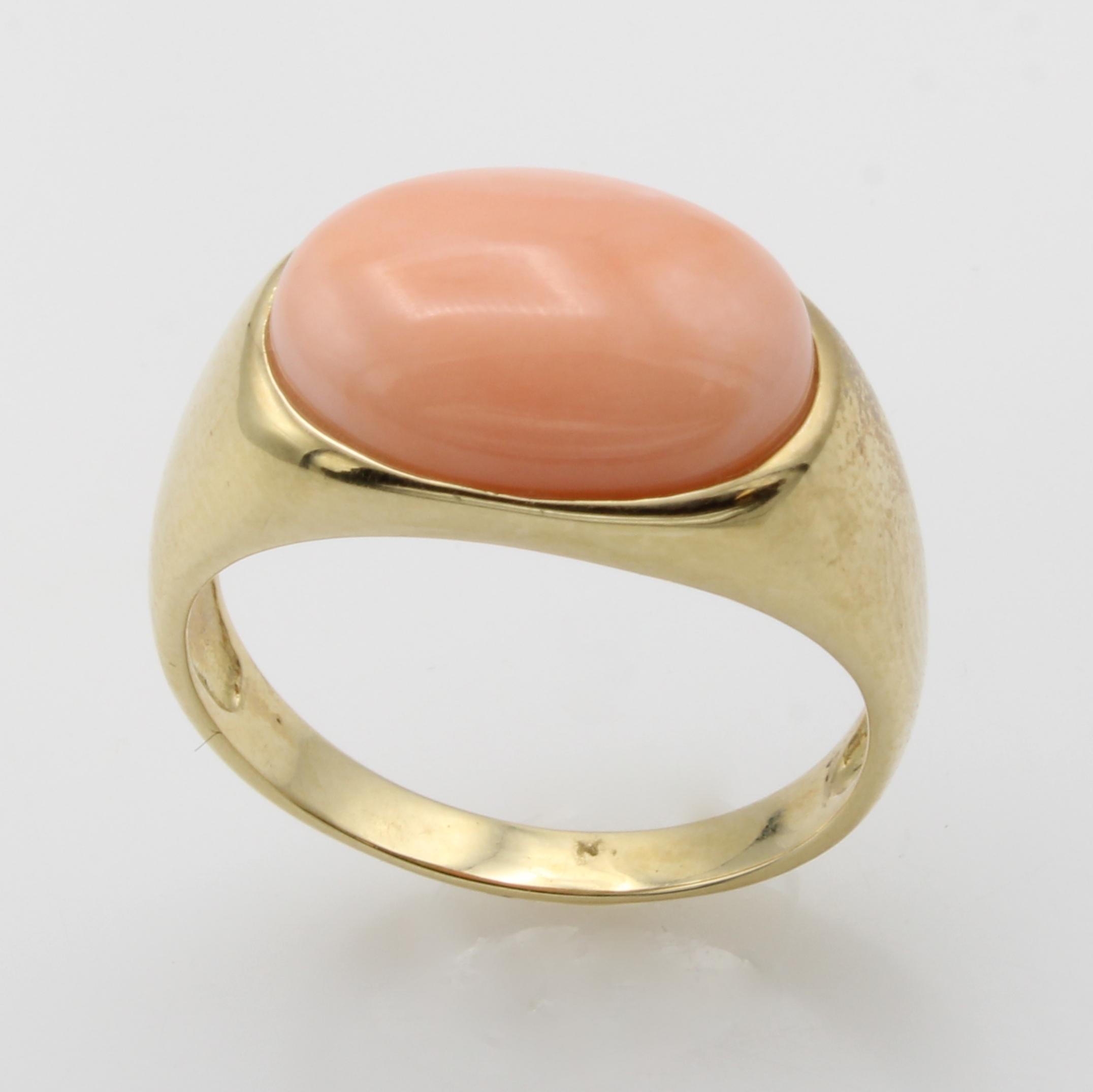Image 27038124 - Ring mit Koralle, GG 585/000, ovaler, rosaf. Korallcabochon ca. 14x10 mm, Versand nur ...