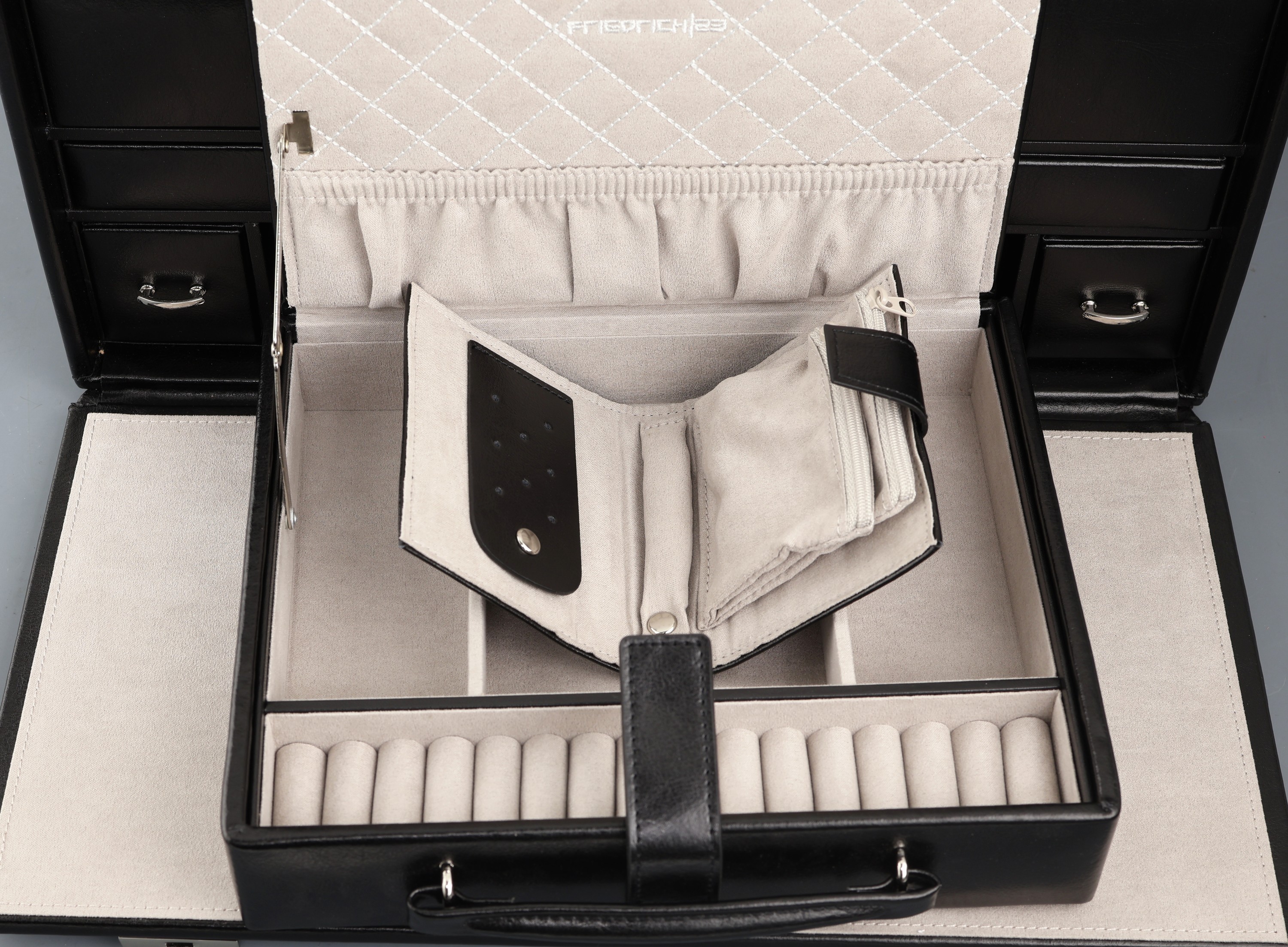 Detail c: XXL Schmuckkoffer aus schwarzem Leder, Made in Germany, massiver Holzkorpus aus exklusivem Echtleder, samtiges hellbeiges Innenfutter, mehrere ...