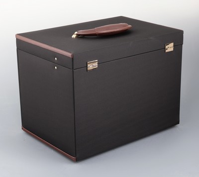 27038129c - XXL Schmuckkoffer aus schwarzer Mikrofaser, massiver Holzkorpus mit Mikrofaser eingefaßt ...