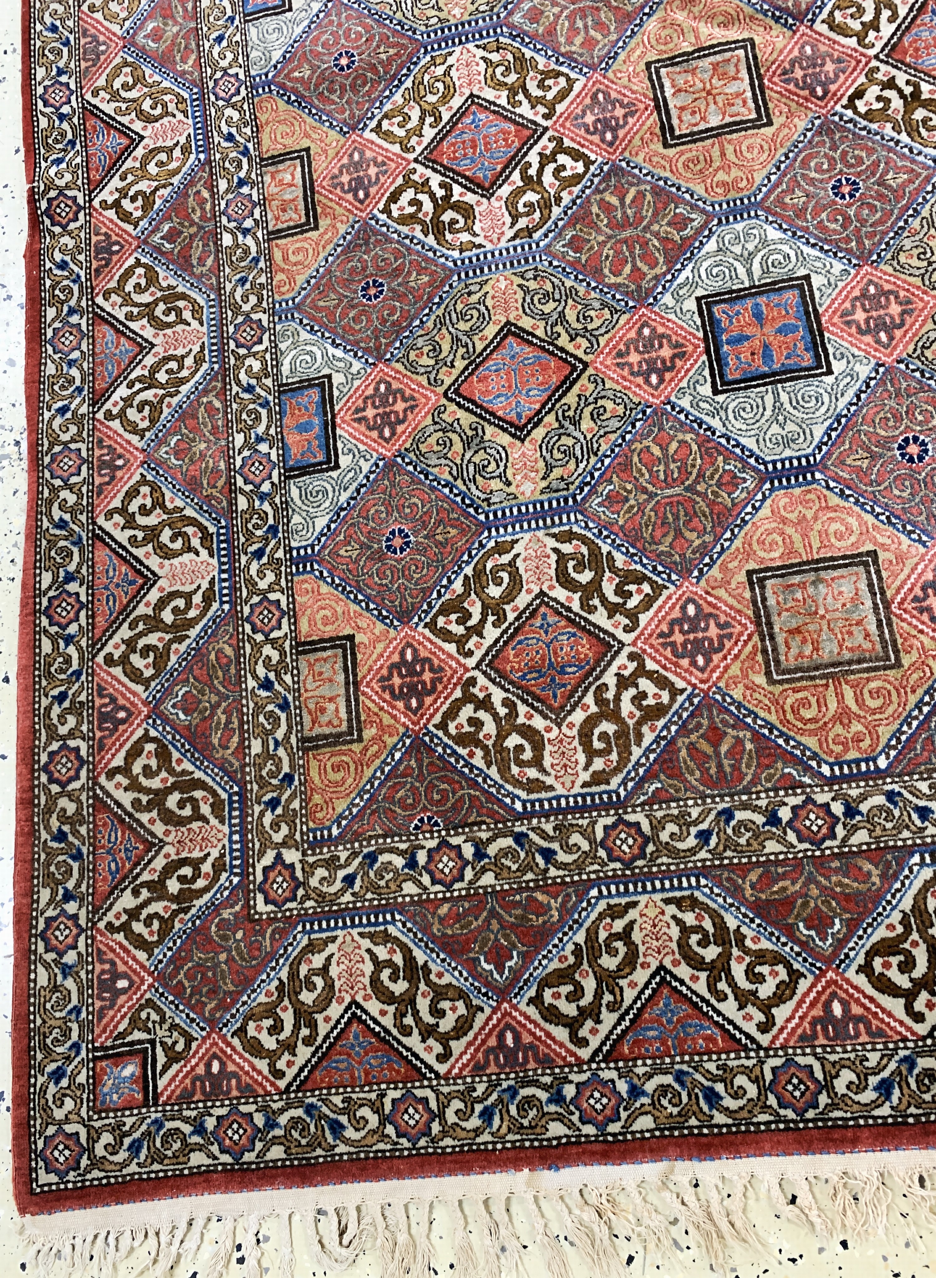 Detail c: Ghom Kork fein, Persien, Mitte 20.Jhd, Korkwolle mit Seide, ca. 322 x 232 cm, EHZ: 2