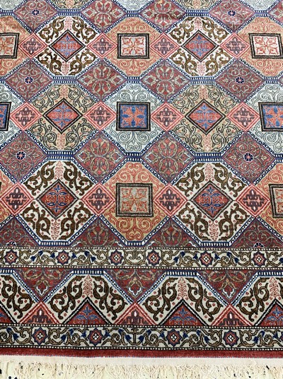 27038208b - Ghom Kork fein, Persien, Mitte 20.Jhd, Korkwolle mit Seide, ca. 322 x 232 cm, EHZ: 2 ...