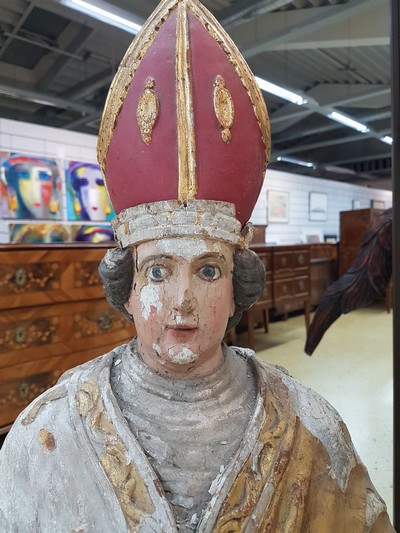 27038240c - Skulptur eines Bischof, 2. Hälfte 18. Jh., Lindenholz geschnitzt, bunt gefaßt, ...