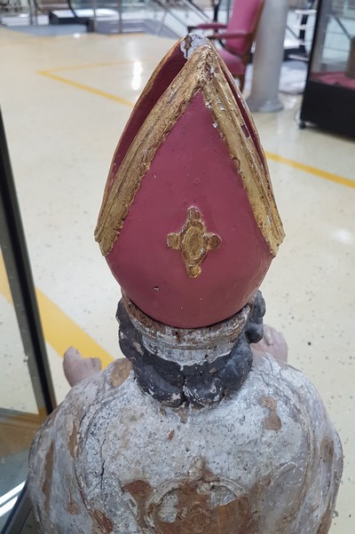 27038240f - Skulptur eines Bischof, 2. Hälfte 18. Jh., Lindenholz geschnitzt, bunt gefaßt, ...