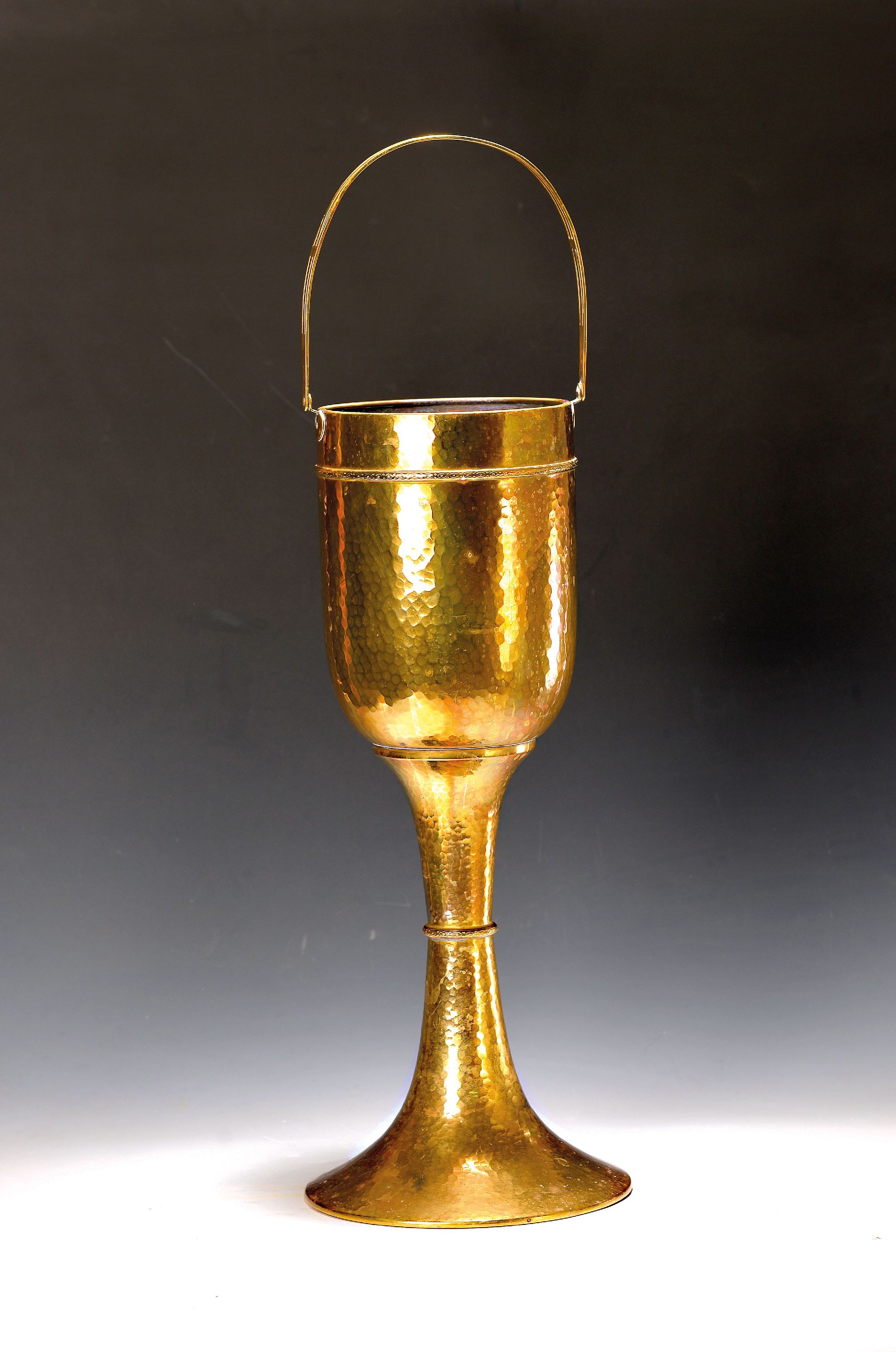 Image 27038358 - Standkühler für Wein, Sekt oder Champagner, deutsch, WMF, um 1910, Messing, mit ...