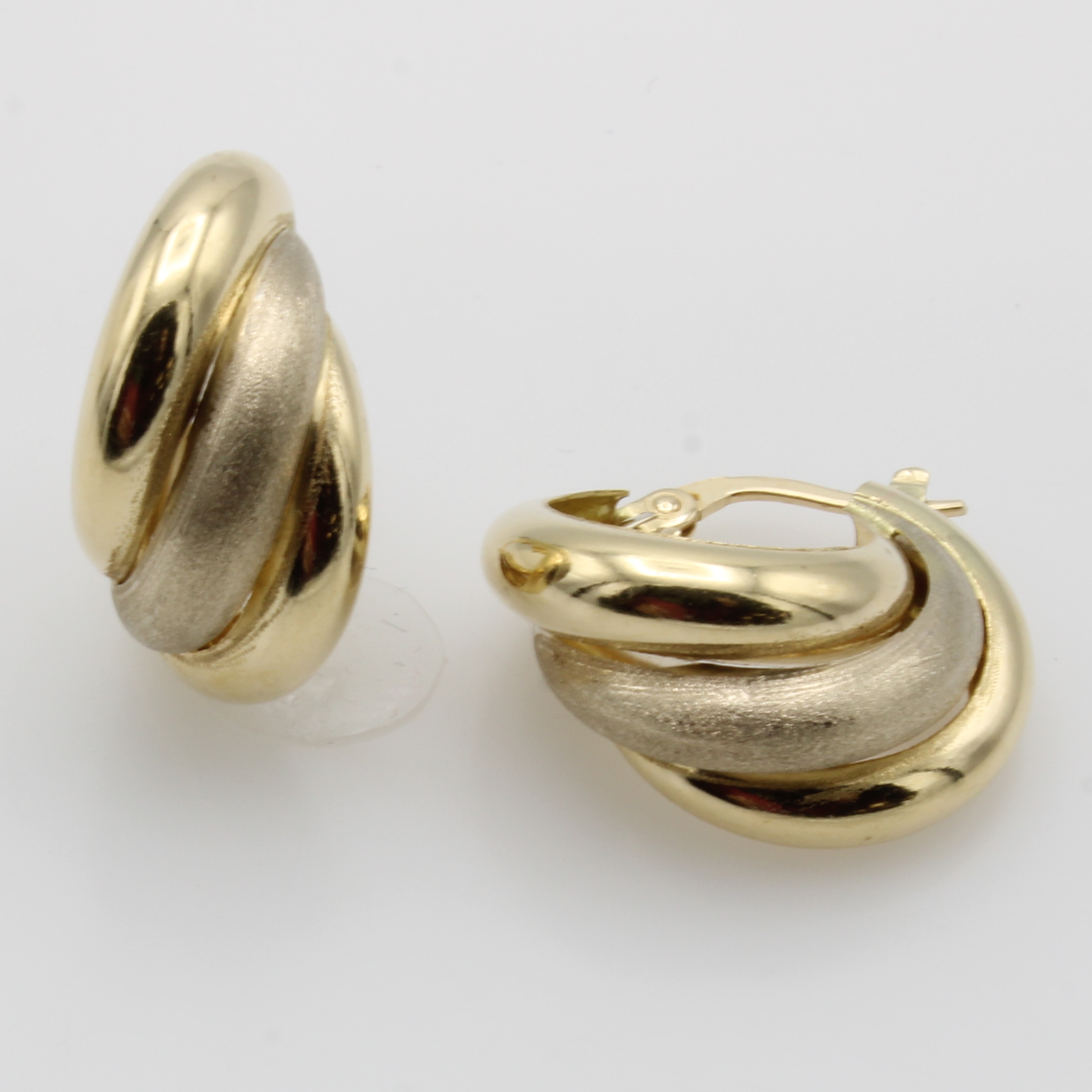 Image 27038380 - Paar Creolen, GG 585/000, z.T. feinsatiniert, 3-reihig verschlungen