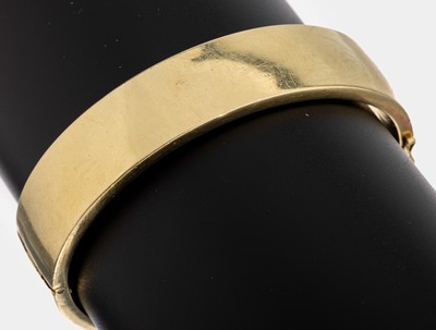 Image 14 kt Gold Armreif, GG 585/000 gepr., gefüllt, D. ca. 6.5 x 5.5 cm, B. ca. 1.5 cm, ...