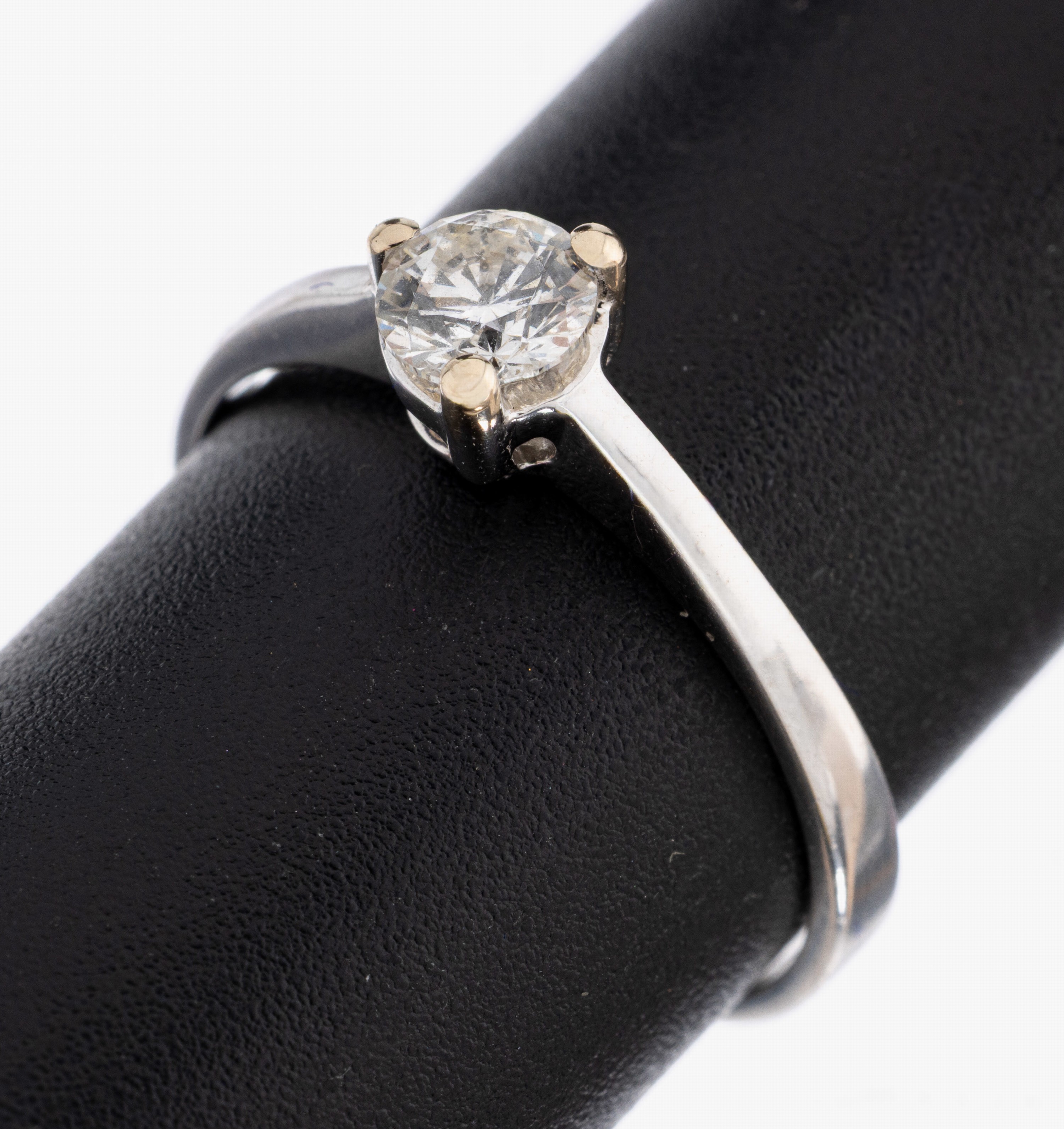 Image 27038826 - 18 kt Gold Brillant-Ring, WG 750/000, Brillant ca. 0.38 ct Weiß/p, RW 53, ca. 2.3 g