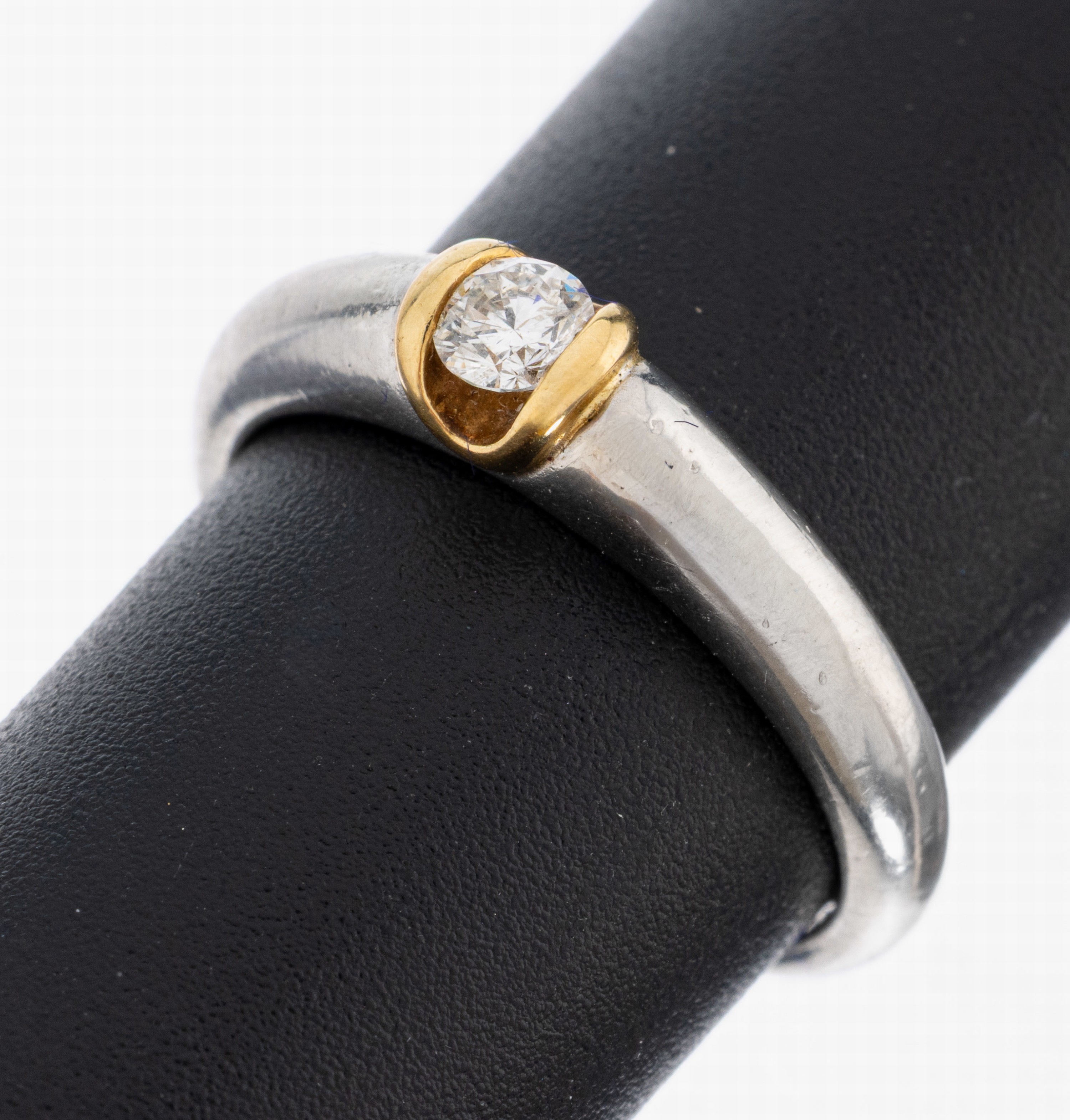 Image 27039105 - 18 kt Gold und Platin Brillant-Ring, GG 750/000 und Pt, Brillant ca. 0.15 ct Weiß/si, ...