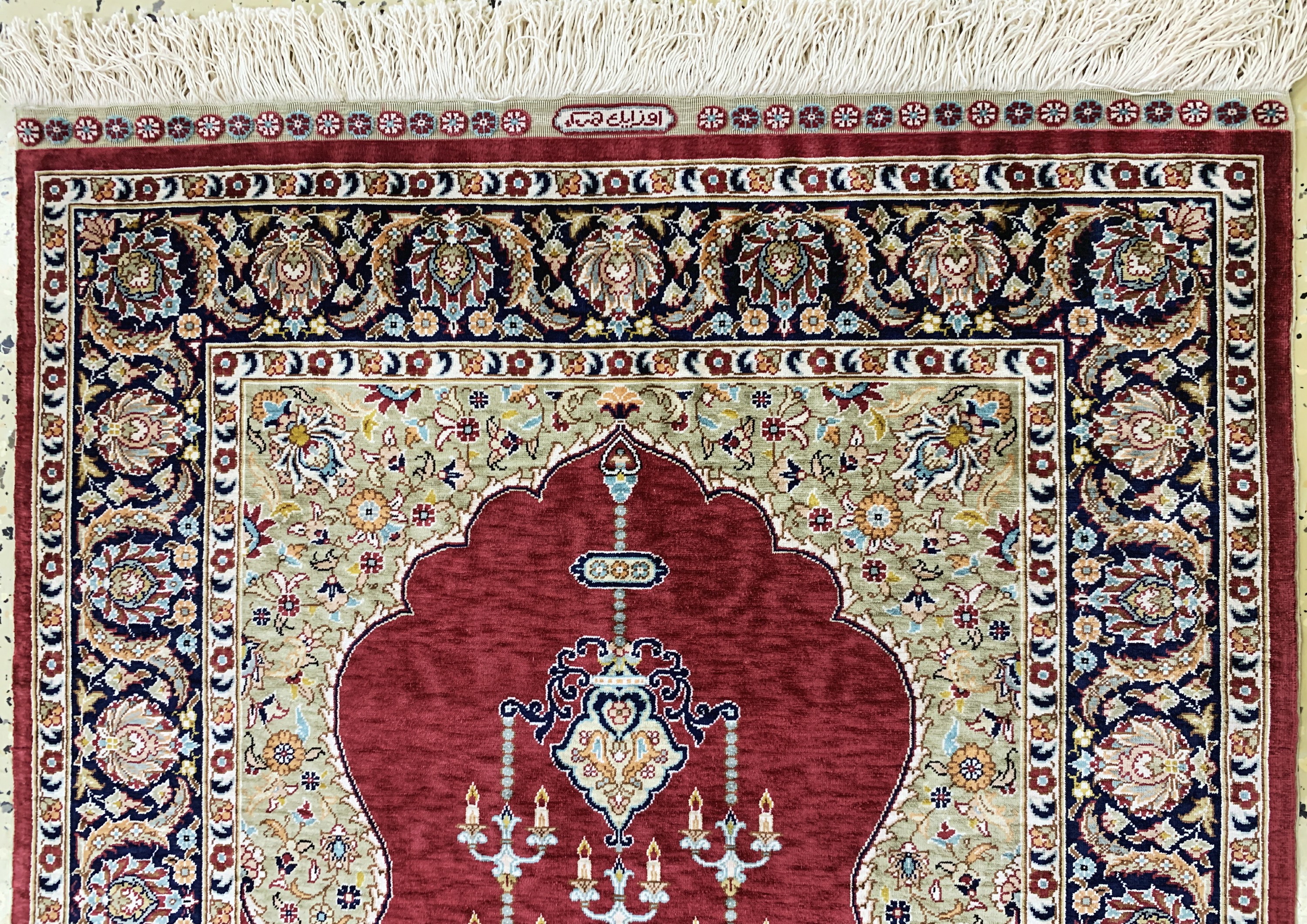 Detail a: Hereke Seide fein Türkei, signiert"Özipek",Ende 20.Jhd, reine Naturseide, ca. 93 x 63 cm,ca. 1,0 Mio. Kn/qm, EHZ:(nahezu neuwertig)
