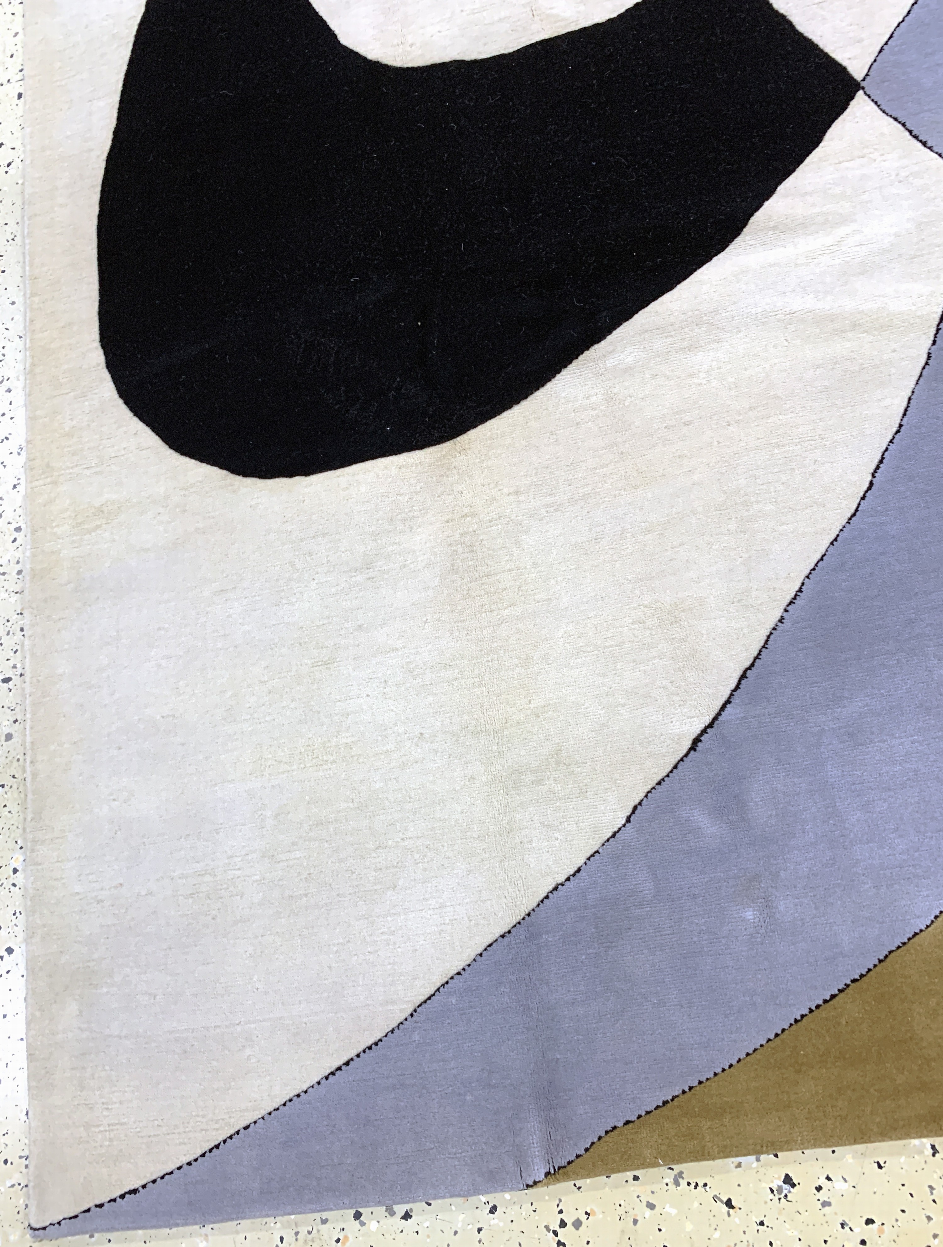 Detail b: Colani fein sign., Ende 20.Jhd., Korkwolle,ca. 300 x 202 cm, EHZ: 2, reinigungsbedürftig