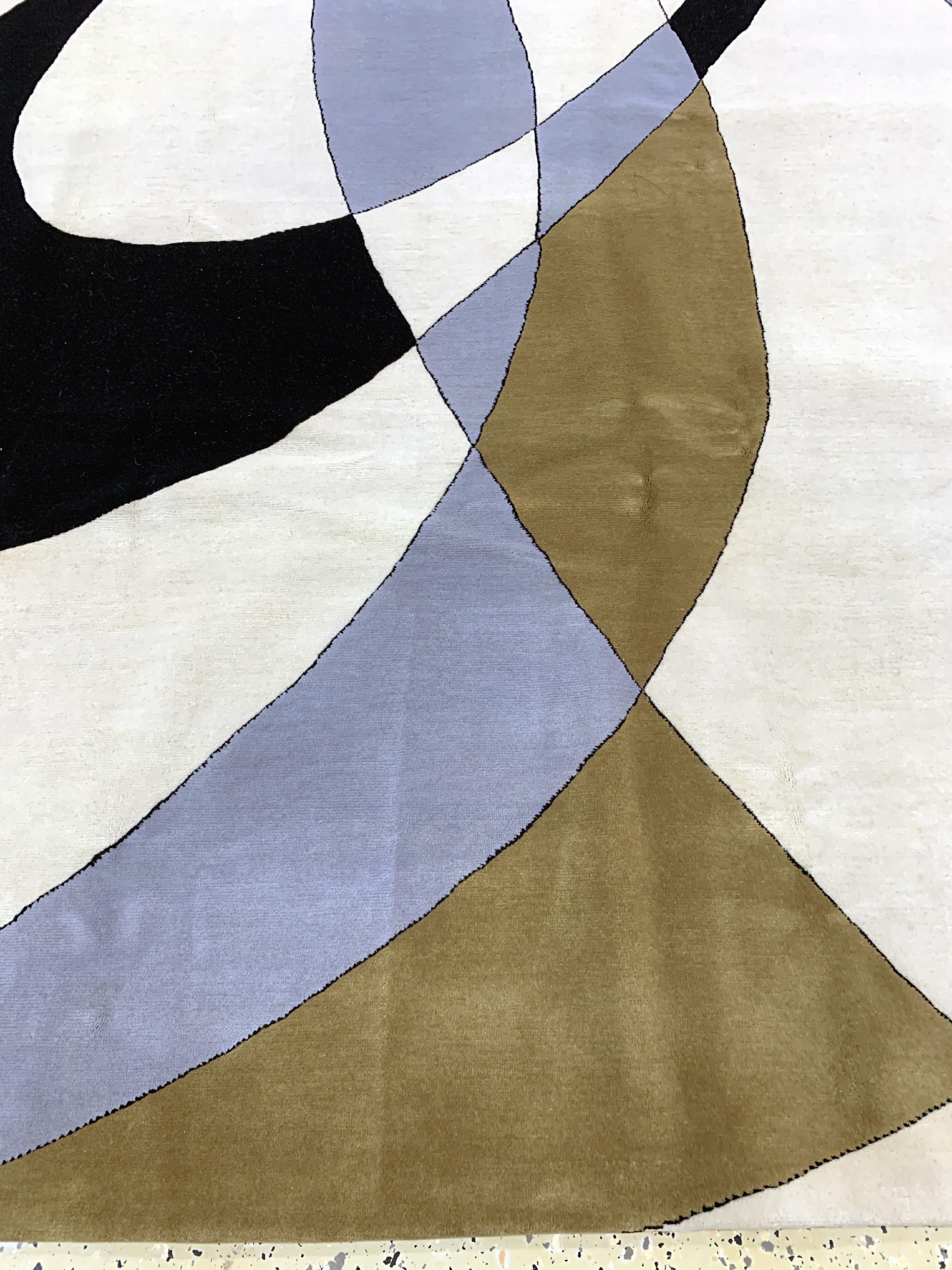 Detail c: Colani fein sign., Ende 20.Jhd., Korkwolle,ca. 300 x 202 cm, EHZ: 2, reinigungsbedürftig