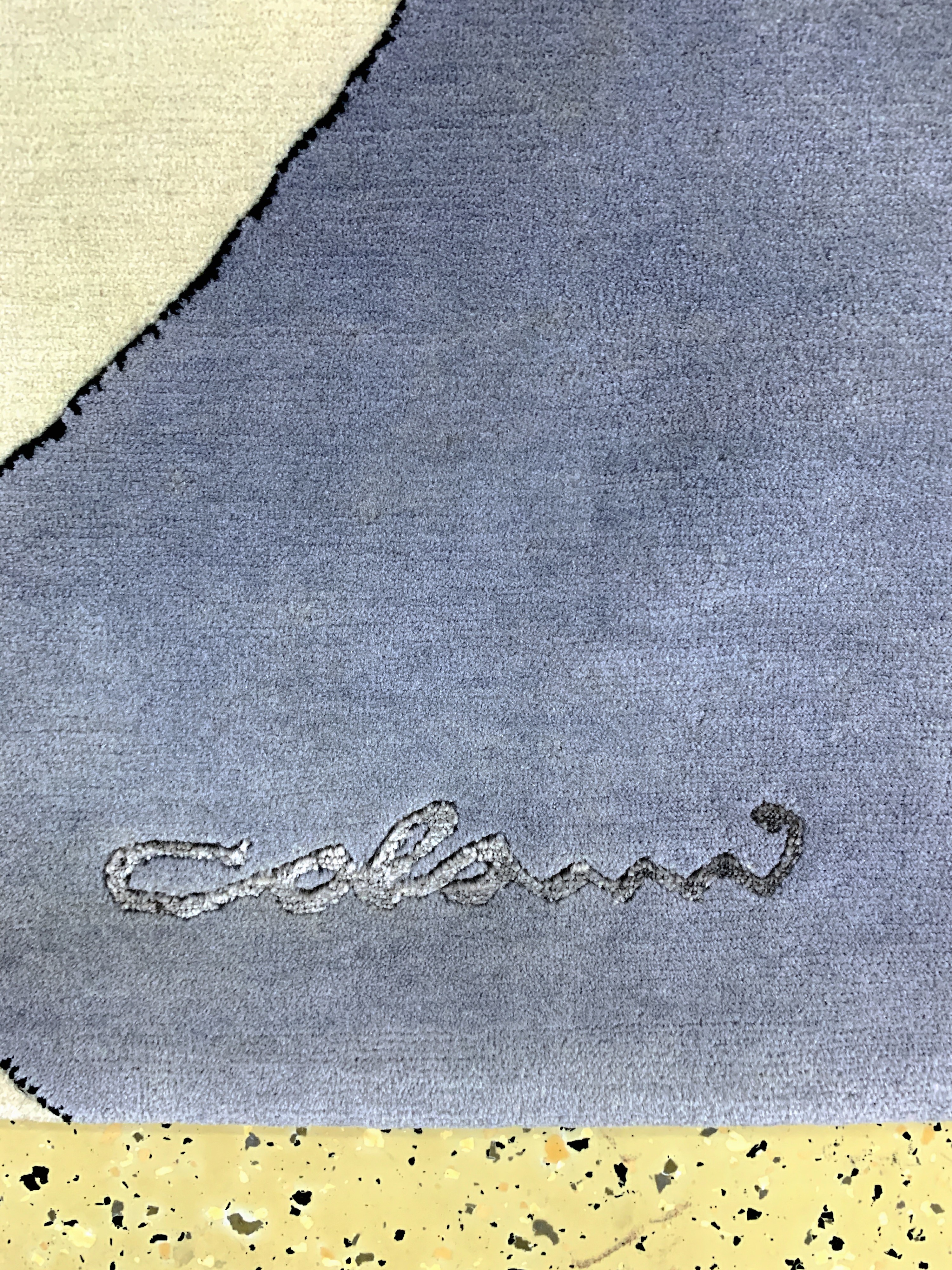 Detail h: Colani fein sign., Ende 20.Jhd., Korkwolle,ca. 300 x 202 cm, EHZ: 2, reinigungsbedürftig