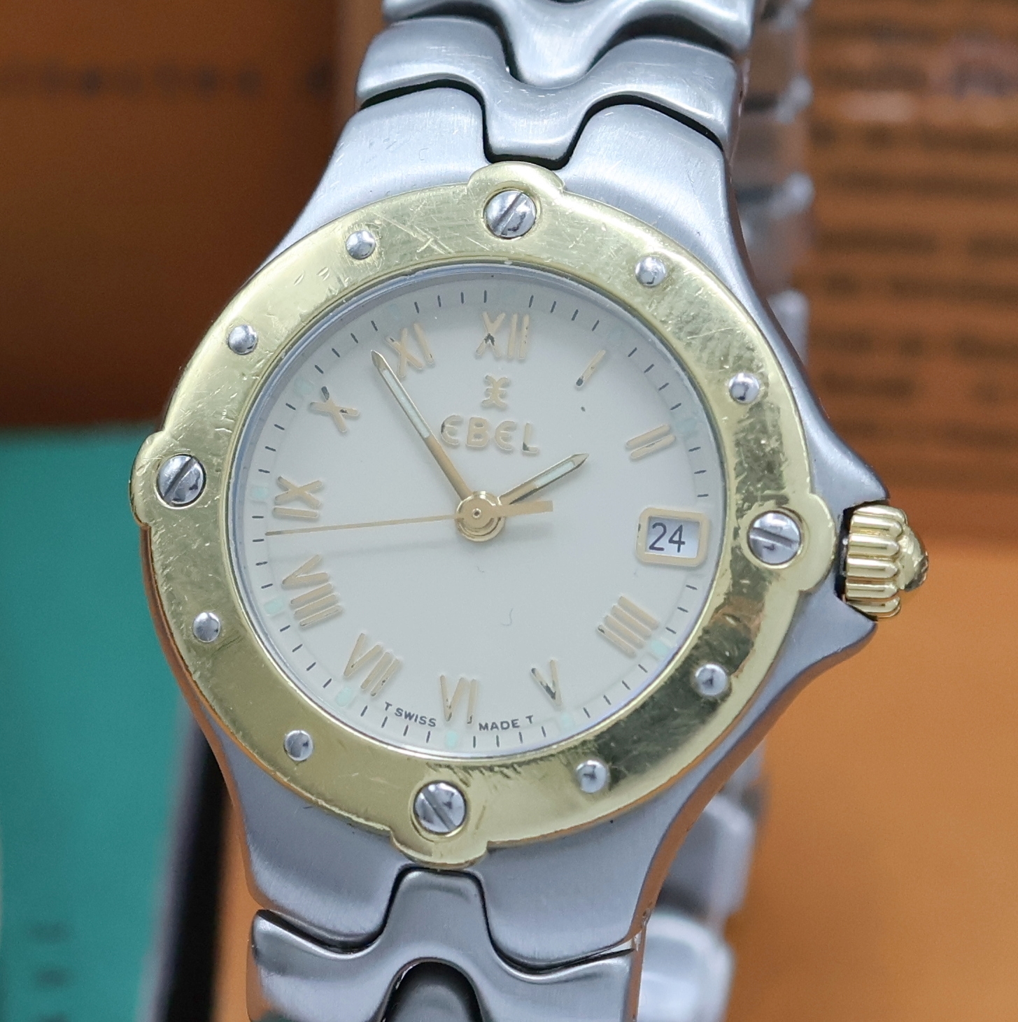 Detail a: EBEL Damenarmbanduhr Sportwave Referenz 6087621, Schweiz lt. beil. Pap. verk. 08/1999, quarz, Edelstahl/Gold komb. inkl. Gliederband u. dopp. ...
