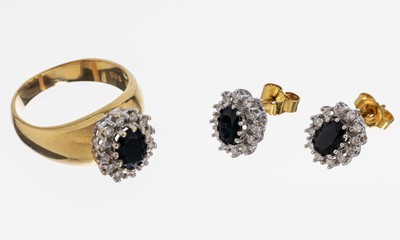 Image 14 kt Gold Saphir-Brillant-Schmuckset, GG/WG 585/000, best. aus: Ring, RW 53, und Paar ...