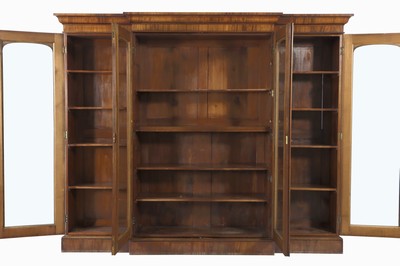 27039799a - Vitrinenschrank, England, um 1850, Mahagoni massiv u. furniert, verglaste Türen, ...