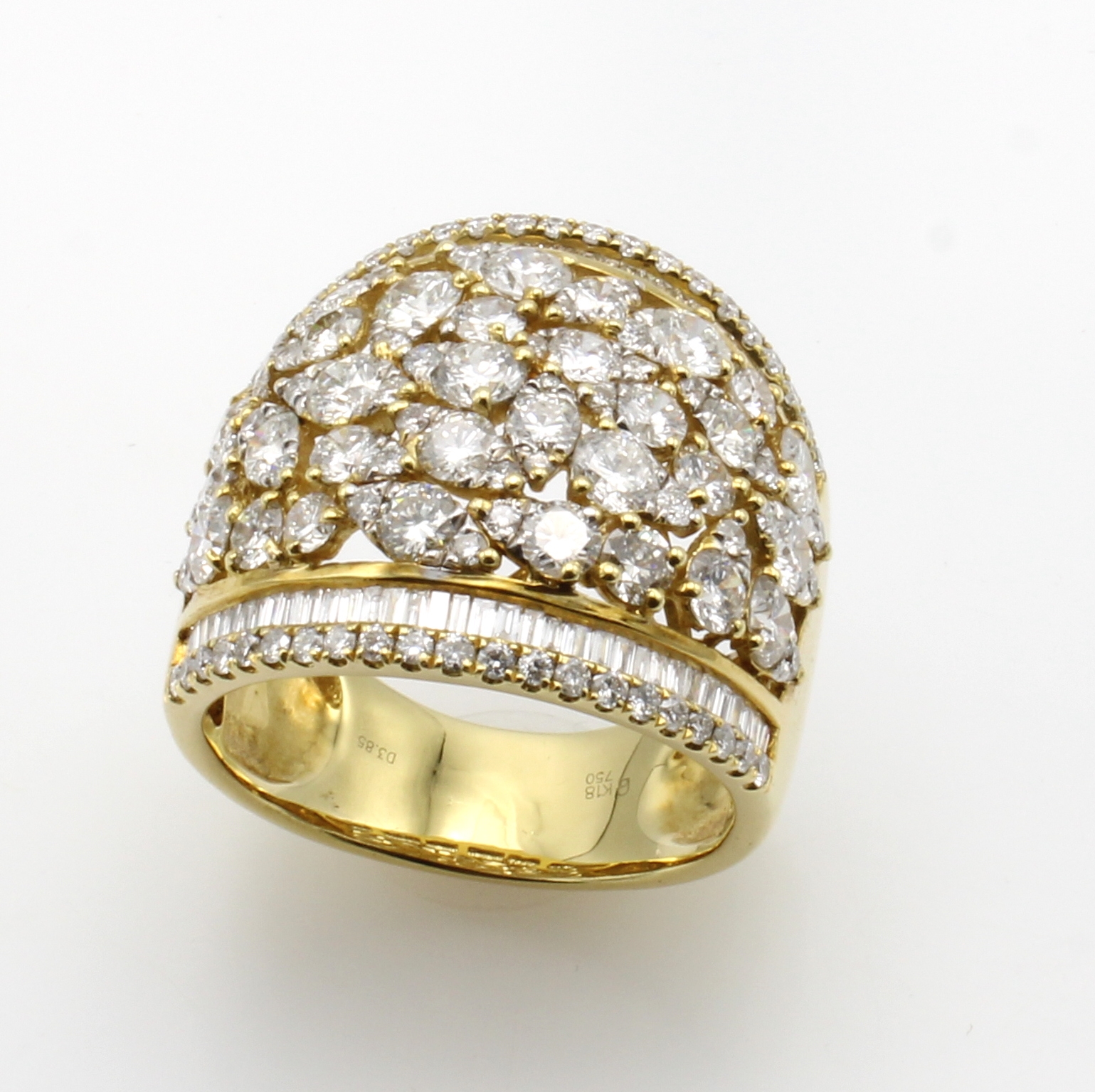 Image 27039801 - Ring mit Brillanten und Diamanten, GG 750/ 000, 112 Brill. u. 70 Diam. zus. ca. 4.348 ct ...