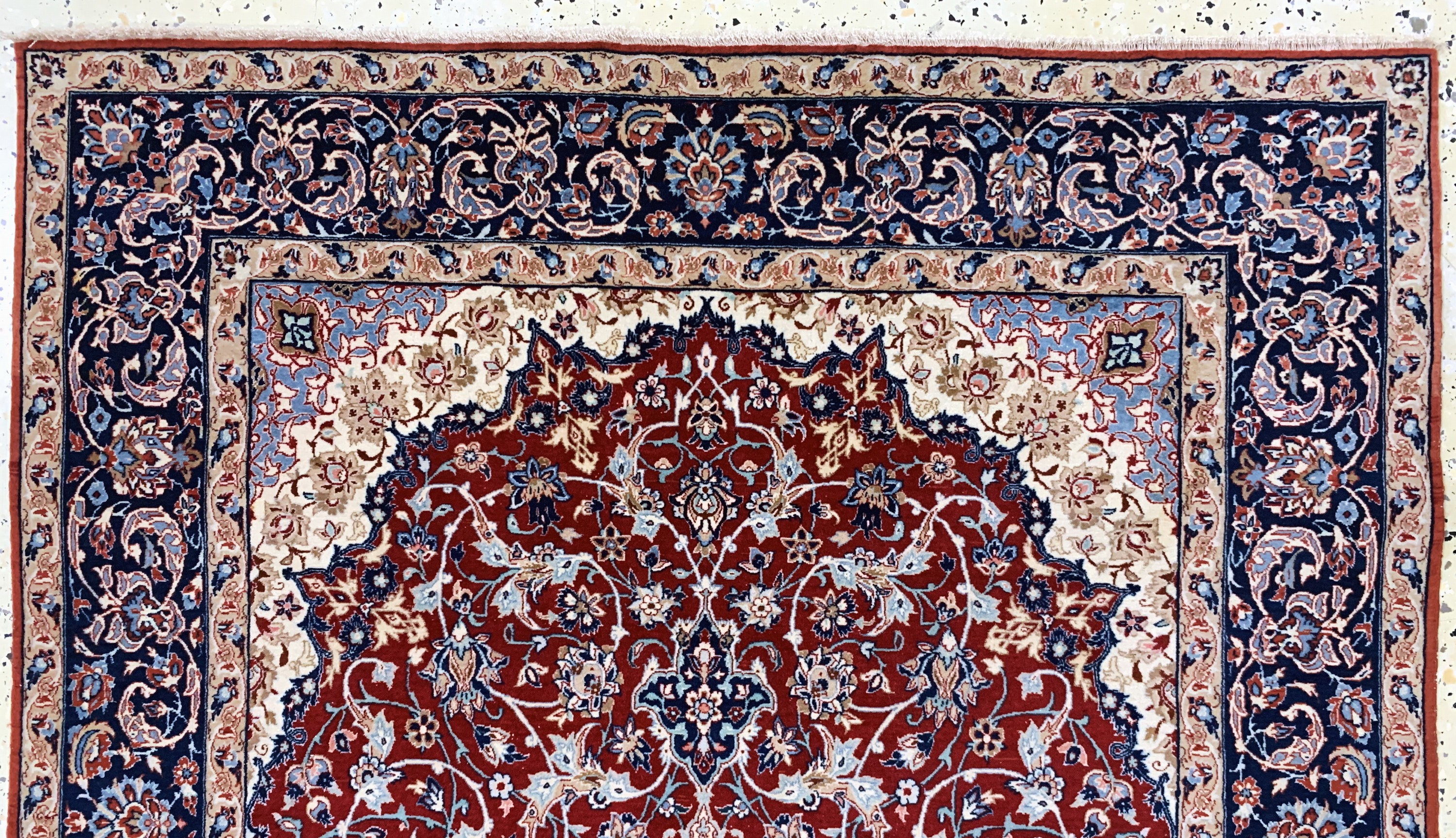 Detail a: Esfahan fein Persien, signiert"Seyrafian", Mitte 20.Jhd, Korkwolle auf Seide, ca. 168 x 106 cm, ca. 1,0 Mio. Kn/qm, EHZ: 2