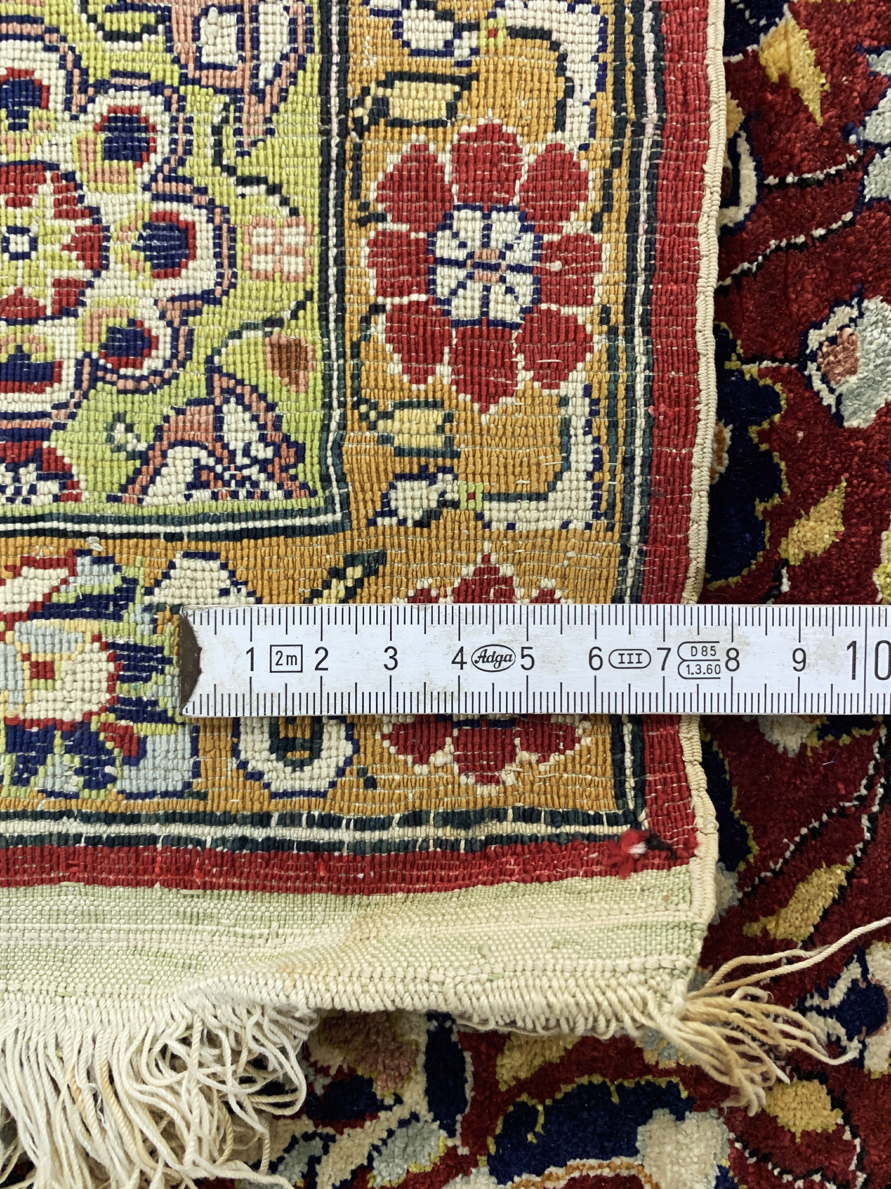 Detail h: Seiden Kayseri, Türkei, Mitte 20.Jhd, reine Naturseide"Metallbroschiert", ca. 135 x 86 cm, EHZ: 1-2