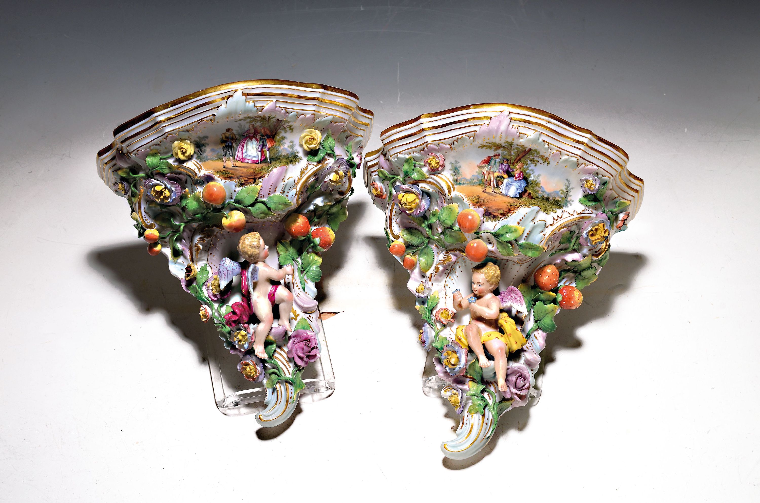 Image 27039847 - Paar Wandkonsolen im Meissner Manier, Carl Thieme, Potschappel bei Dresden, um 1900, ...