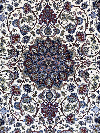 27039829c - Esfahan fein, Persien, Ende 20.Jhd, Korkwolle mit und auf Seide, ca. 240 x 155 cm,EHZ: ...