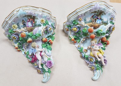 27039847a - Paar Wandkonsolen im Meissner Manier, Carl Thieme, Potschappel bei Dresden, um 1900, ...