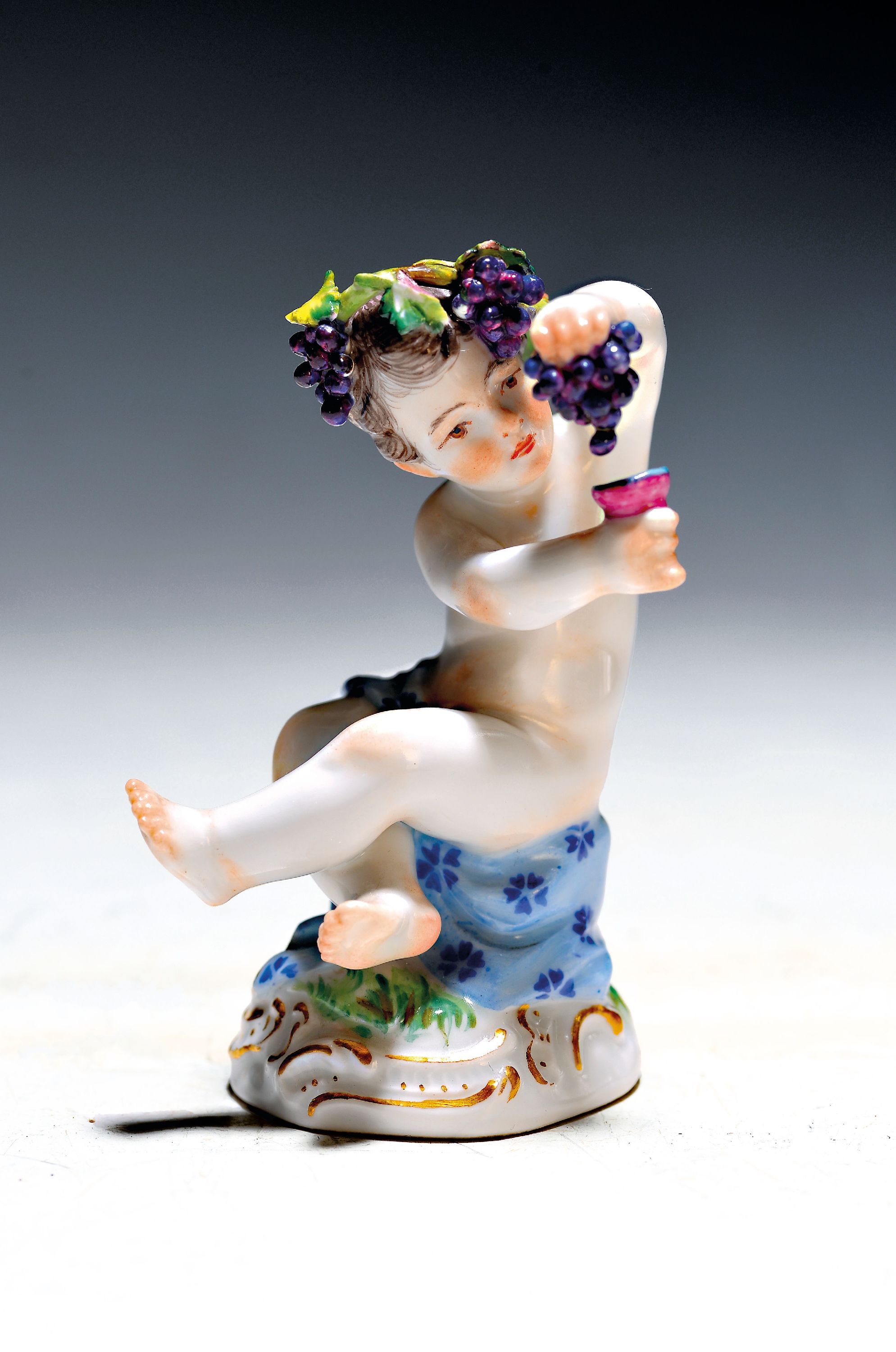 Image 27040651 - Porzellanfigur, Meissen, um 1900, kleiner Bacchus, polychrom bemalt, Goldstaffage, H. ...