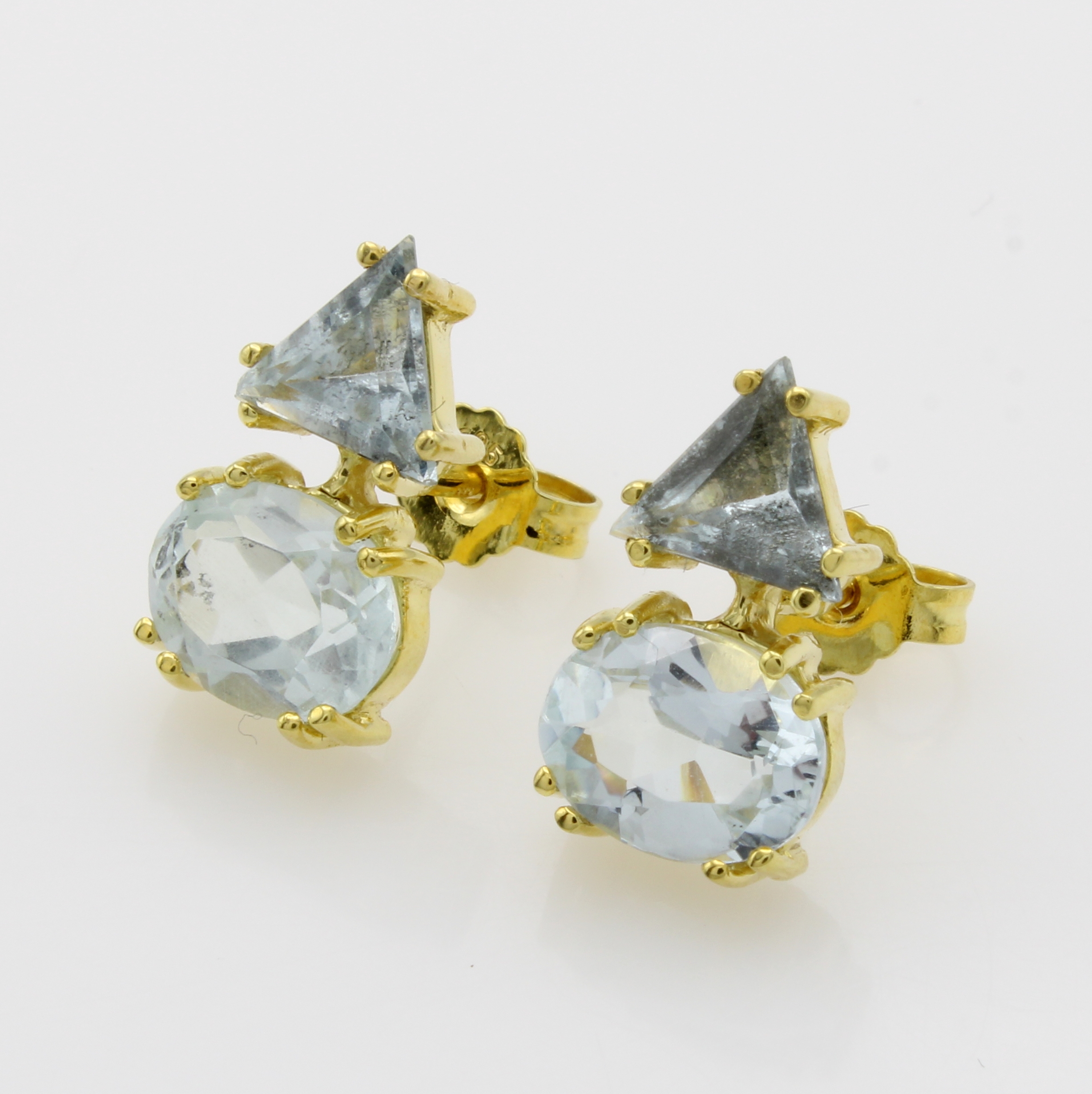 Image 27040688 - Paar Ohrstecker mit Aquamarinen, GG 585/000, 2 ovale u. 2 dreieckige Aquam. zus. ca. 5.5 ...
