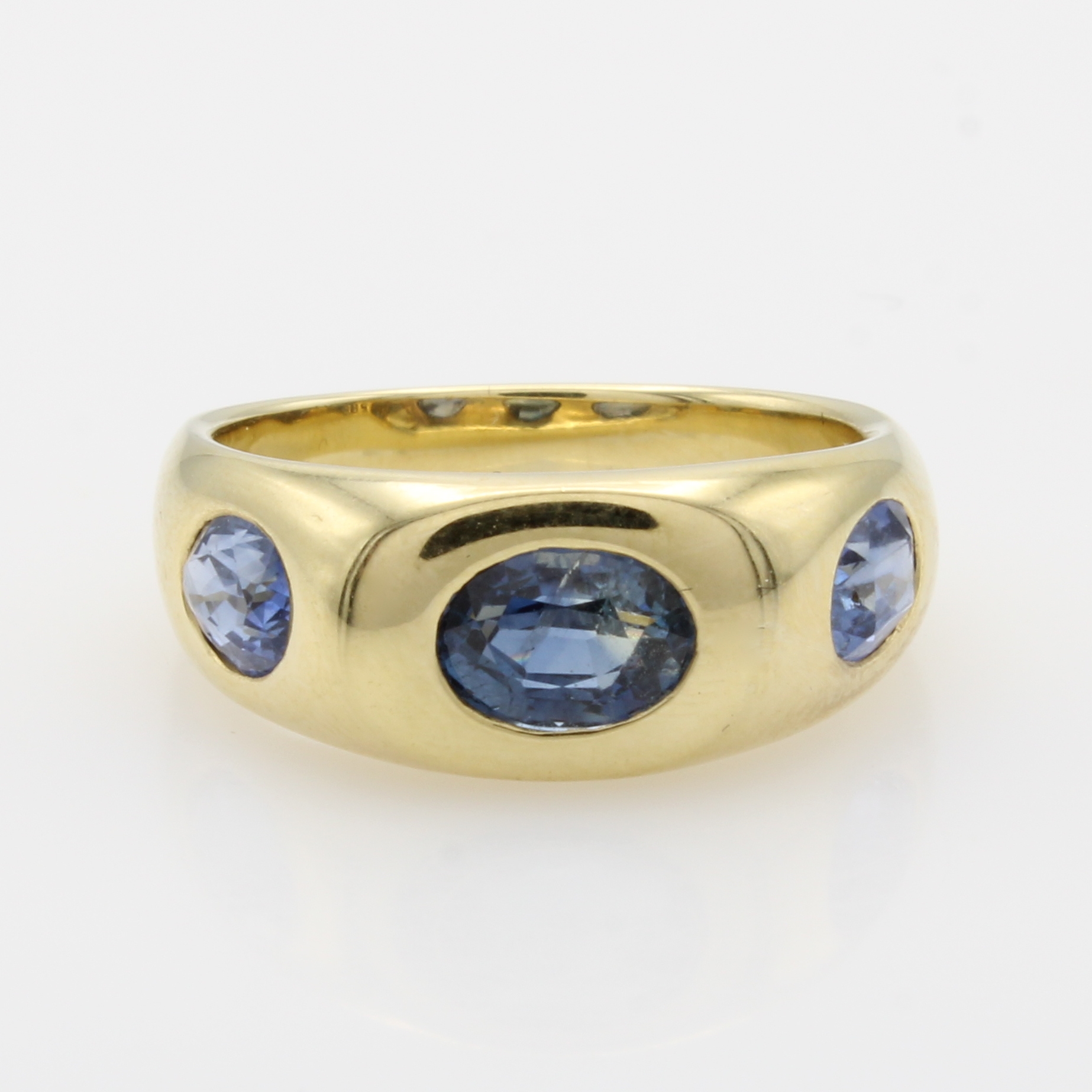 Image 27040721 - Bandring mit Saphiren, GG 585/000, 3 ovale Saphire zus. ca. 2.7 ct, RW ca. 55 ...