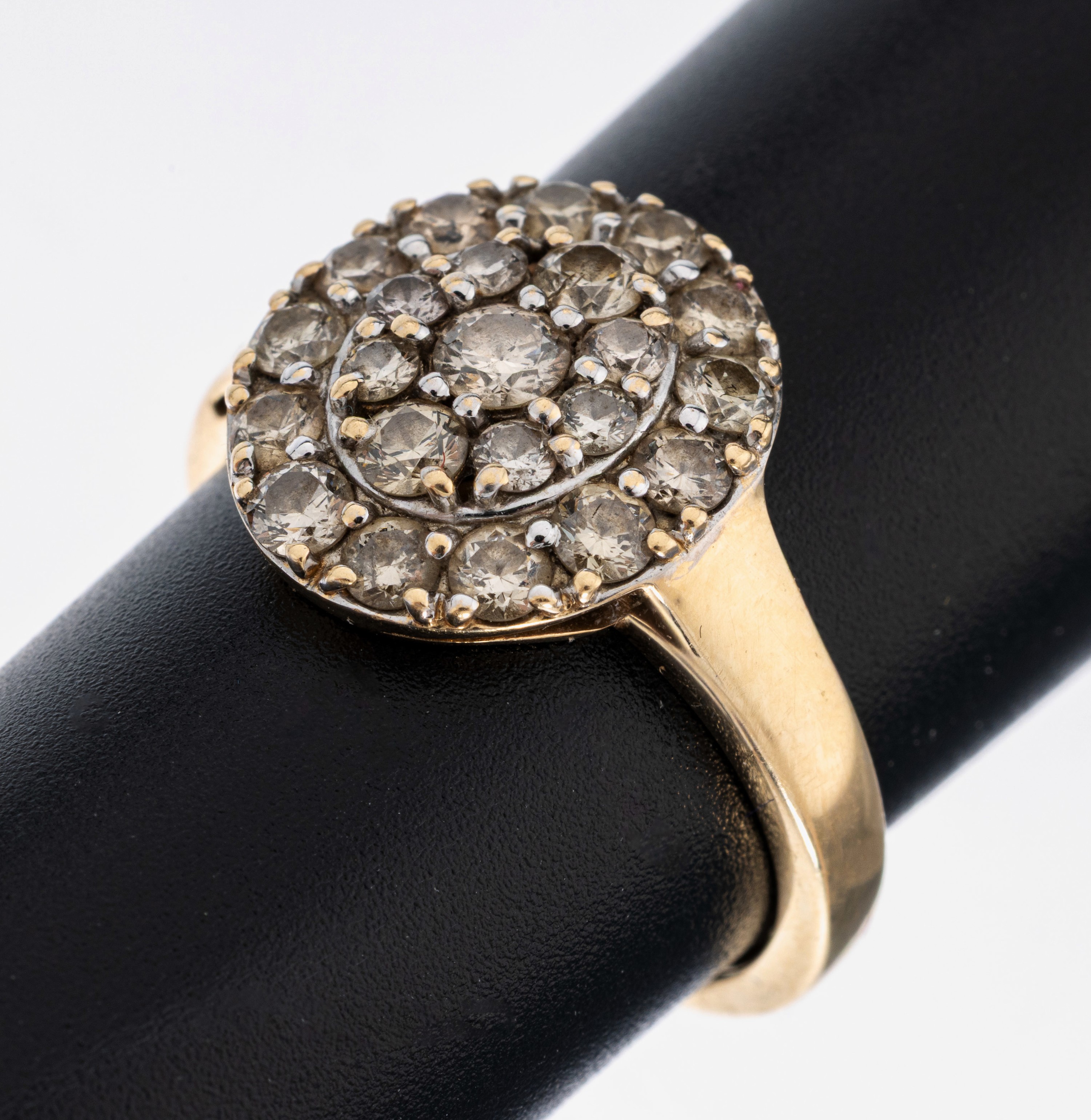 Image 27040768 - 14 kt Gold Brillant-Ring, GG 585/000, 22 Brillanten zus. ca. 1.25 ct ...