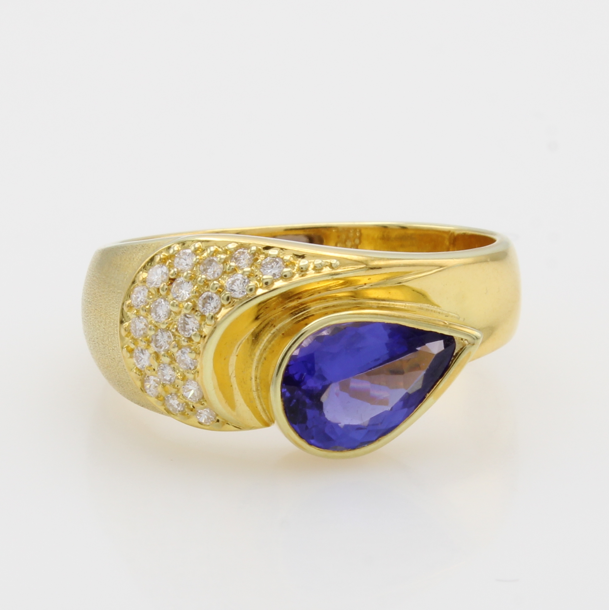 Image 27040796 - Ring mit Tansanit und Brillanten, GG 585/000, Tansanittropfen ca. 1.43 ct, Brill. zus. ...