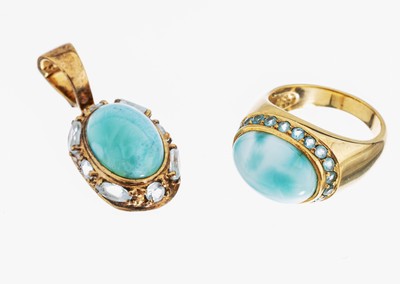 Image 9 kt Gold Larimar-Blautopas-Schmuckset, GG 375/000, best. aus: Ring mit ovalem ...
