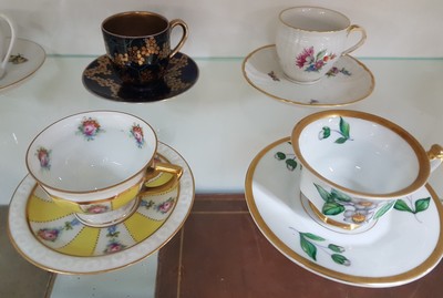 27040804c - 14 Mokkatassen, deutsch, 20. Jh., Porzellan, u.a.: 5 x KPM Berlin, Schwarzenhammer, ...
