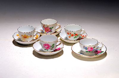 Image 5 Mokkatassen mit Untertassen, Meissen, 20. Jh., Knaufzeit bis 60er Jahre, Porzellan, ...