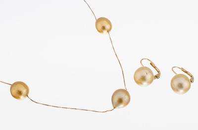 Image 14 kt Gold Zuchtperl-Schmuckset, GG 585/000, best. aus: Collier mit 5 gelblich- ...